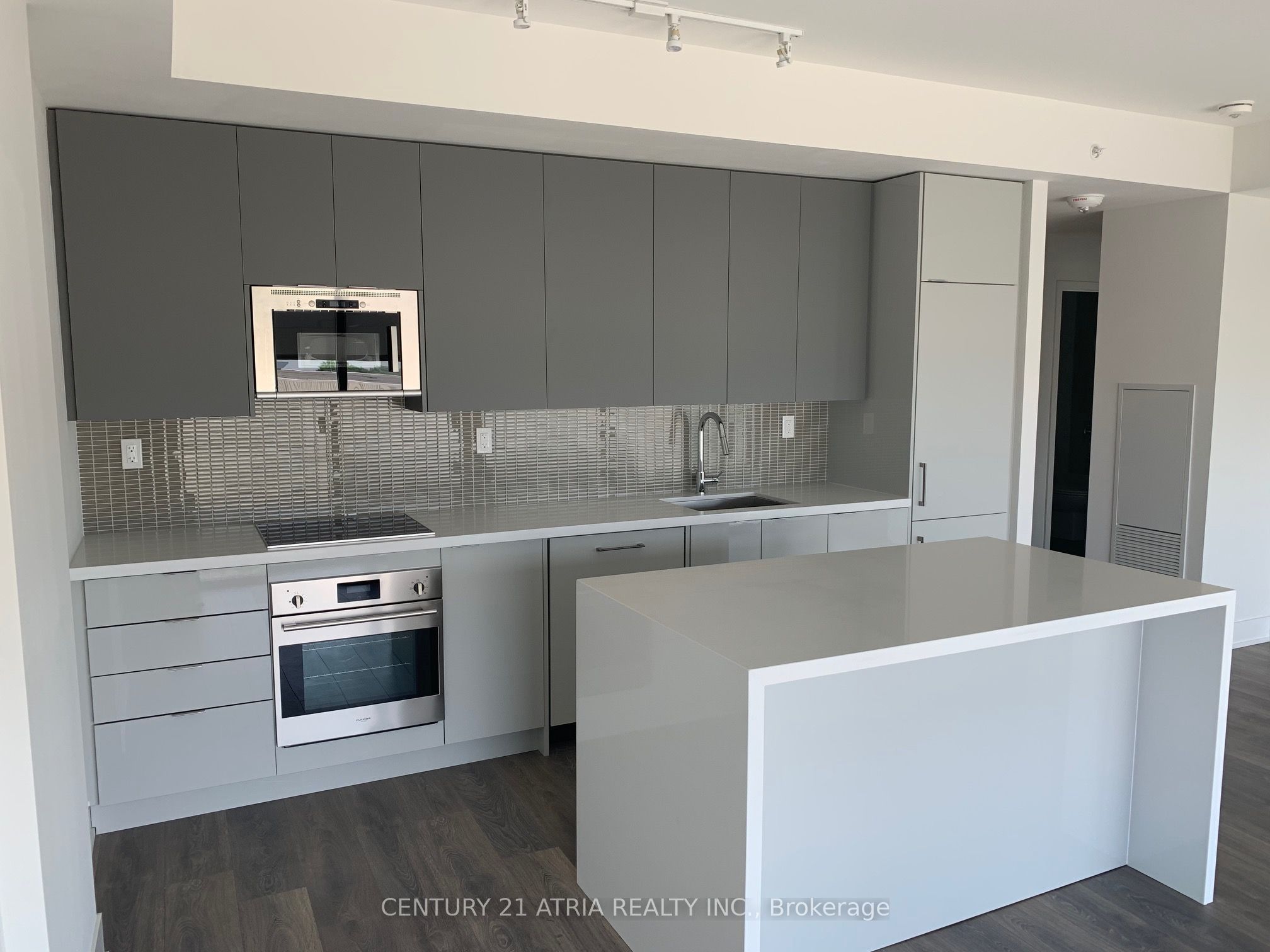 2908 Highway 7 417, Vaughan, ON L4K 0K5