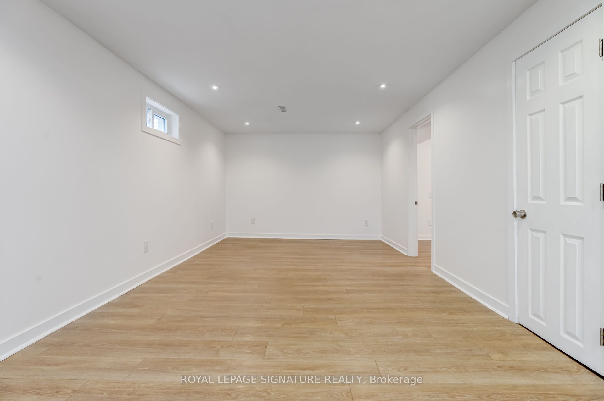 183 Britannia Avenue Bsmt, Bradford West Gwillimbury, ON L3Z 1A4 photo 4
