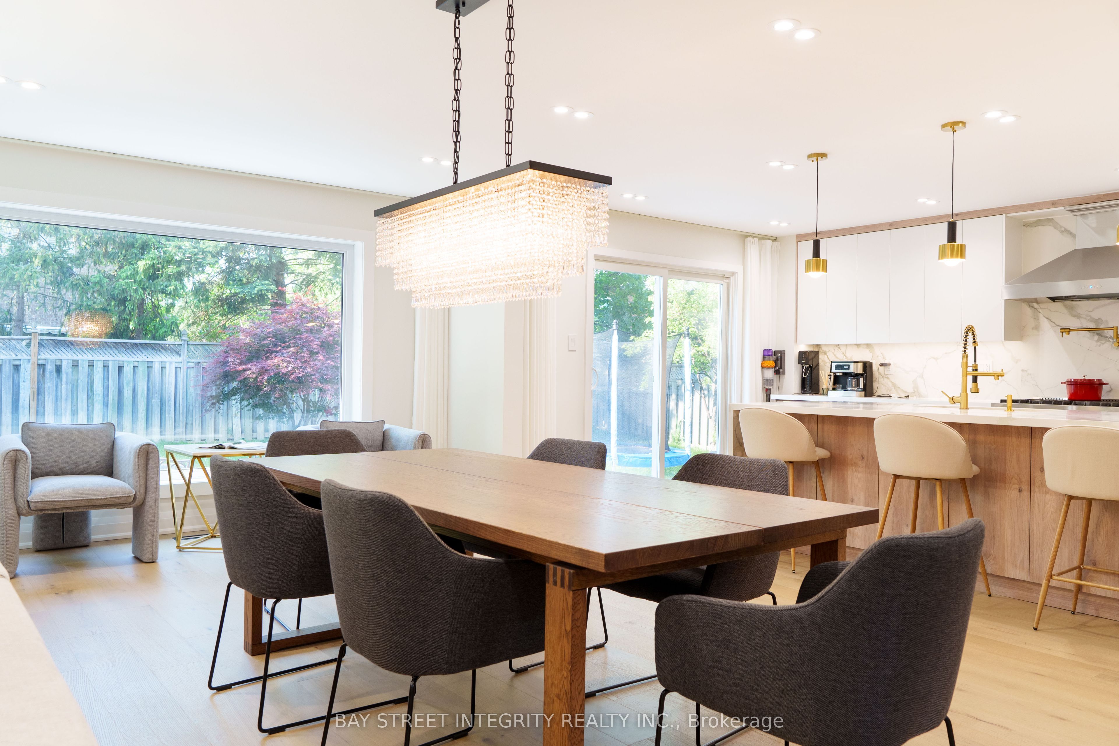 2247 Rodick Road, Markham, ON L6C 1R1 photo 3