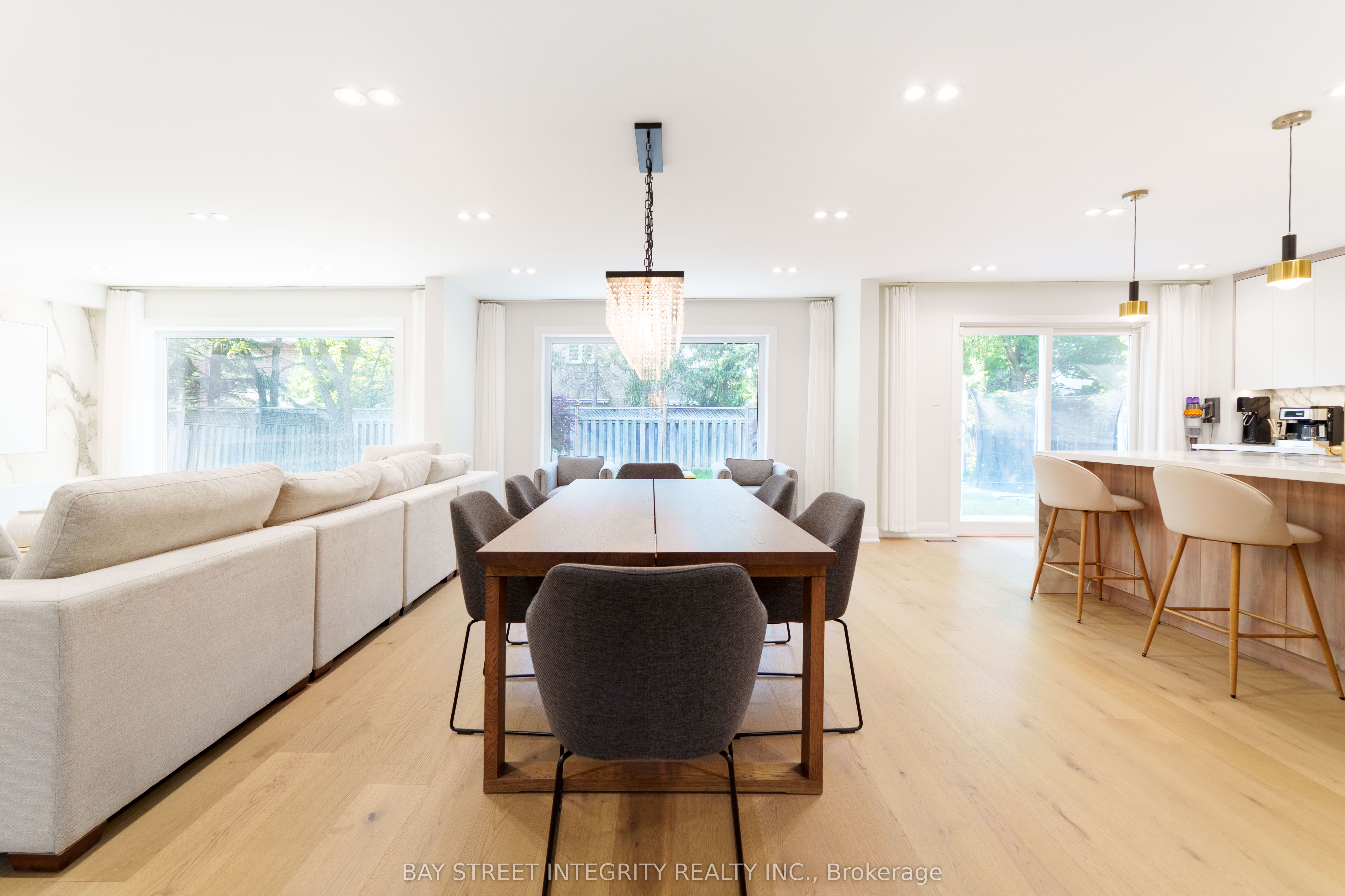 2247 Rodick Road, Markham, ON L6C 1R1 photo 5