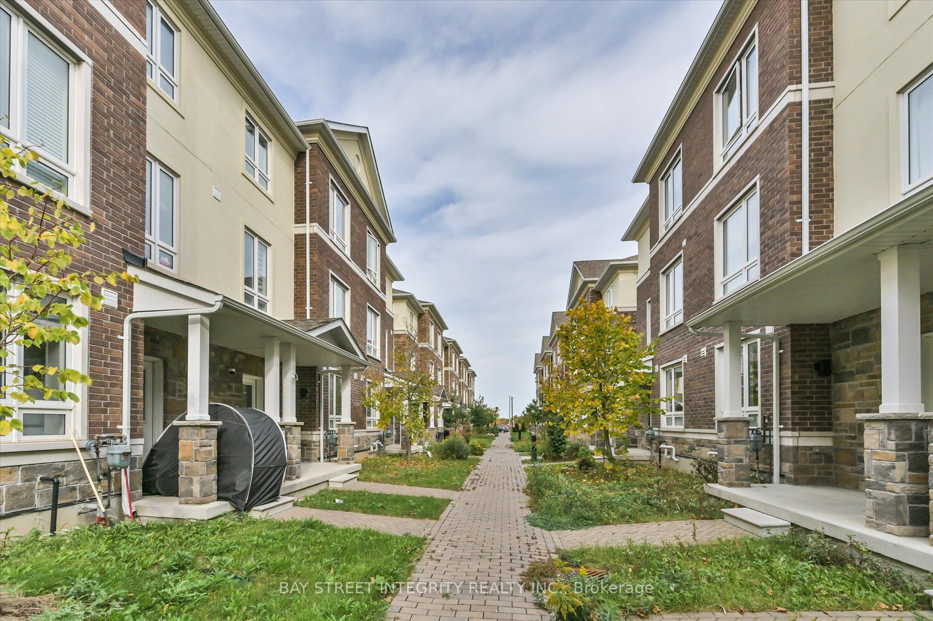 25 Chicago Lane, Markham, ON L6E 0V6 photo 3