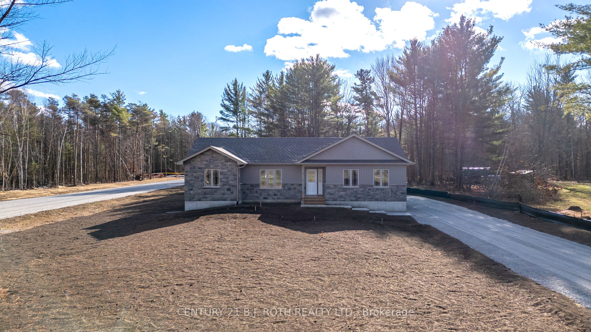 6121 Concession B C Road, Ramara, ON L3V 0L7 photo 2