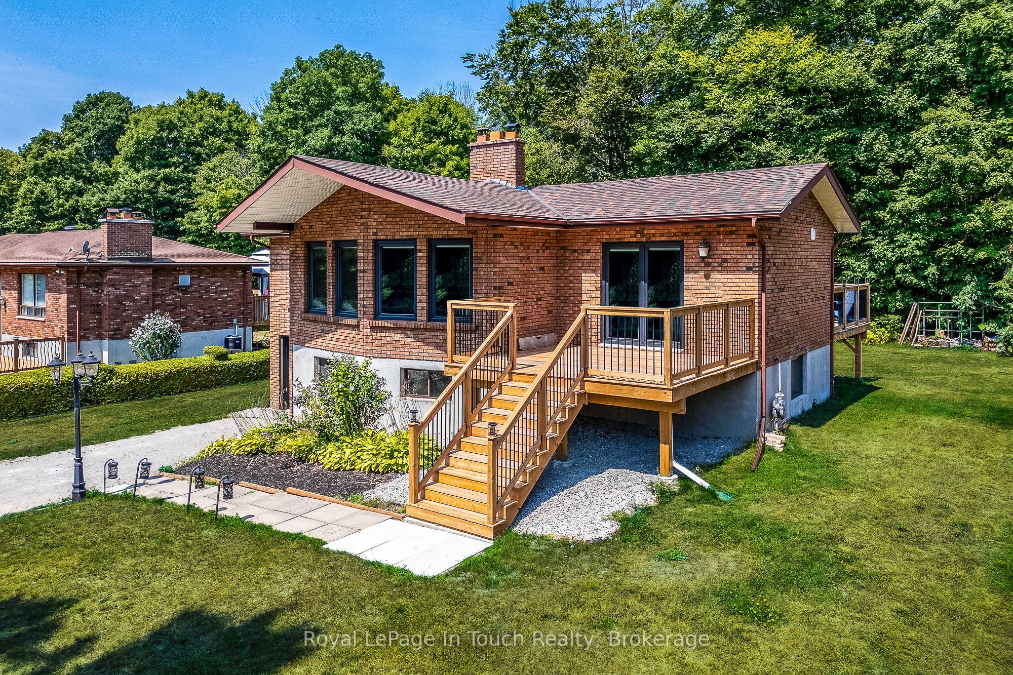 26 Glen Cedar Drive, Tiny, ON L9M 0H8