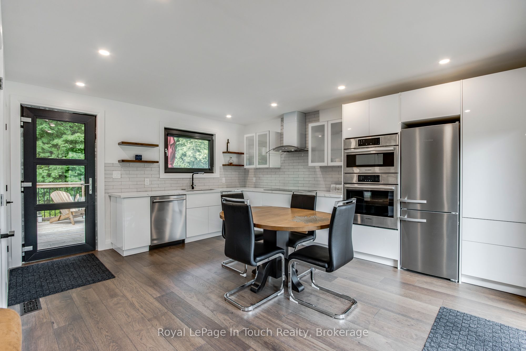 26 Glen Cedar Drive, Tiny, ON L9M 0H8 photo 3