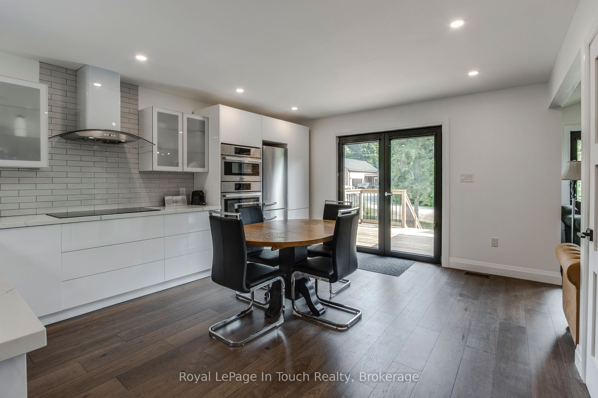 26 Glen Cedar Drive, Tiny, ON L9M 0H8 photo 4