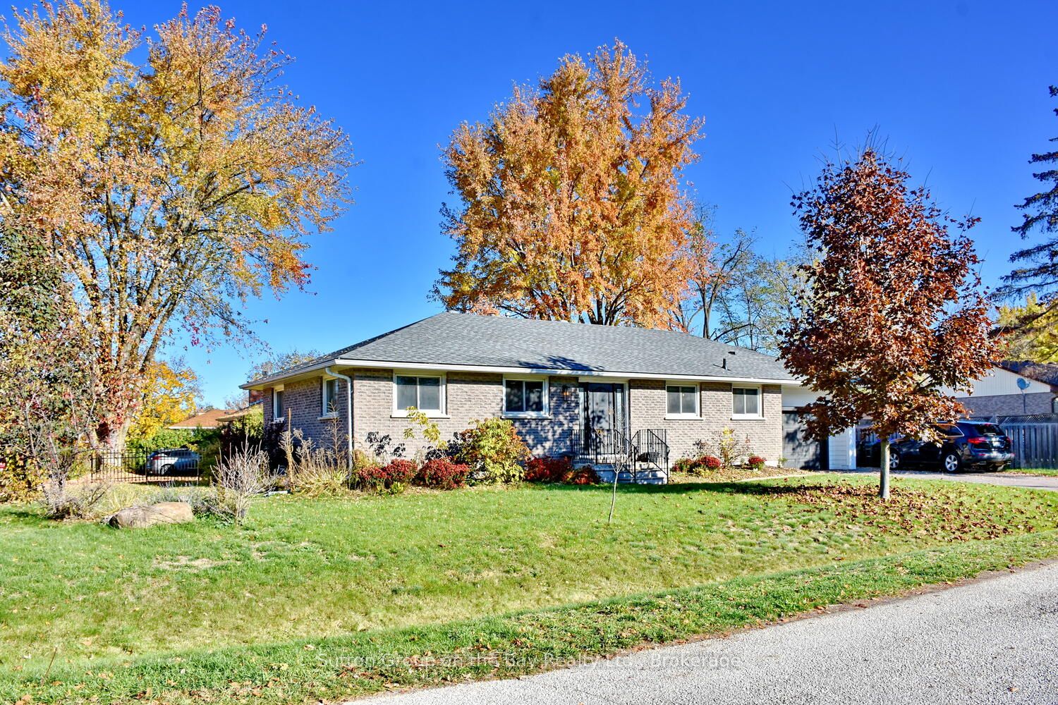 5 BROCK Crescent, Collingwood, ON L9Y 4A4 photo 3