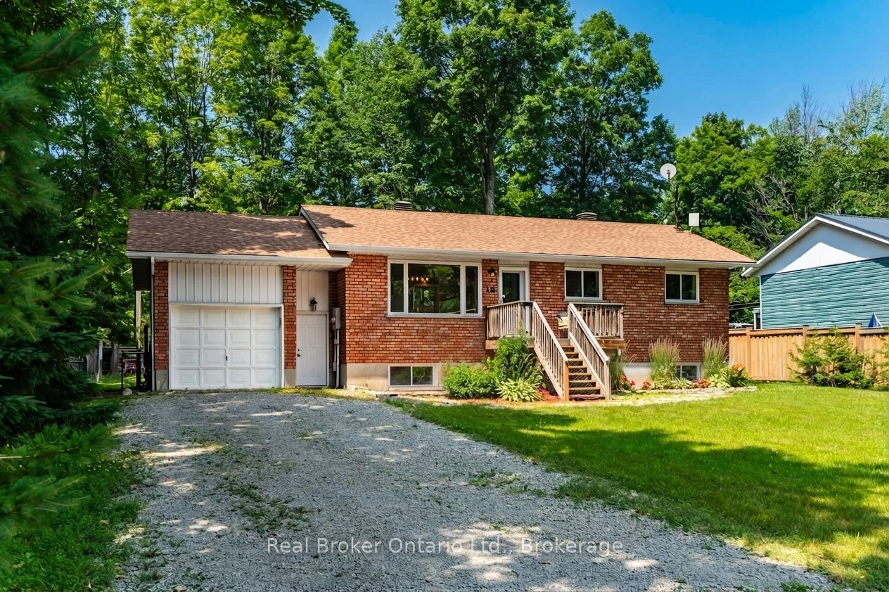 16 Mundy Avenue, Tiny, ON L9M 0B5