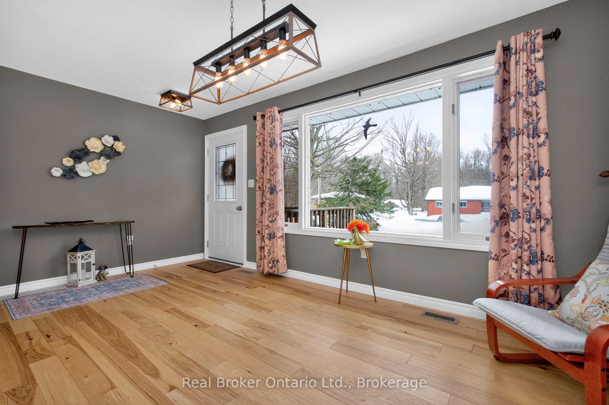 16 Mundy Avenue, Tiny, ON L9M 0B5 photo 2