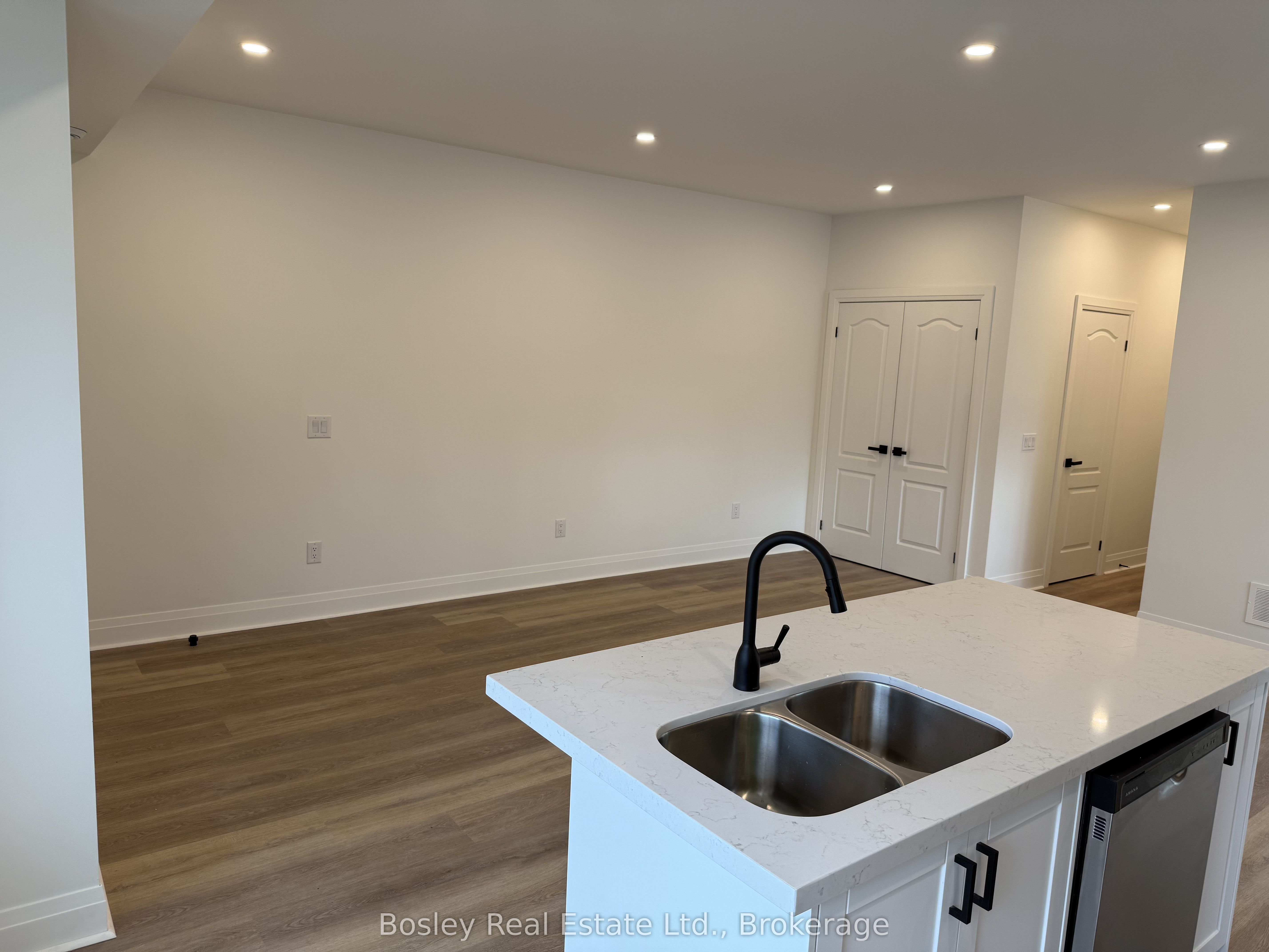 2 Golfview Drive 1, Collingwood, ON L9Y 0G7 photo 4