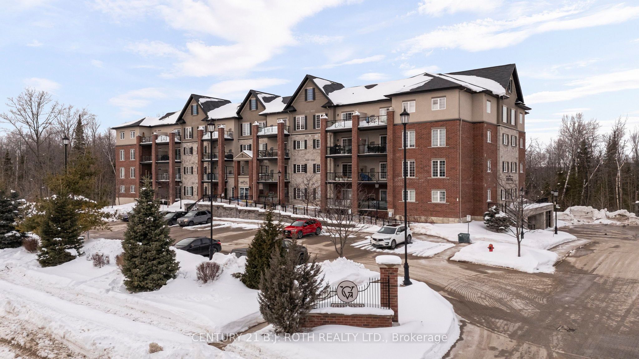 7 GREENWICH Street 108, Barrie, ON L4N 7Y8