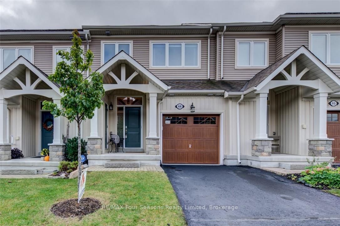 44 Lett Avenue, Collingwood, ON L9Y 5H5 photo 3