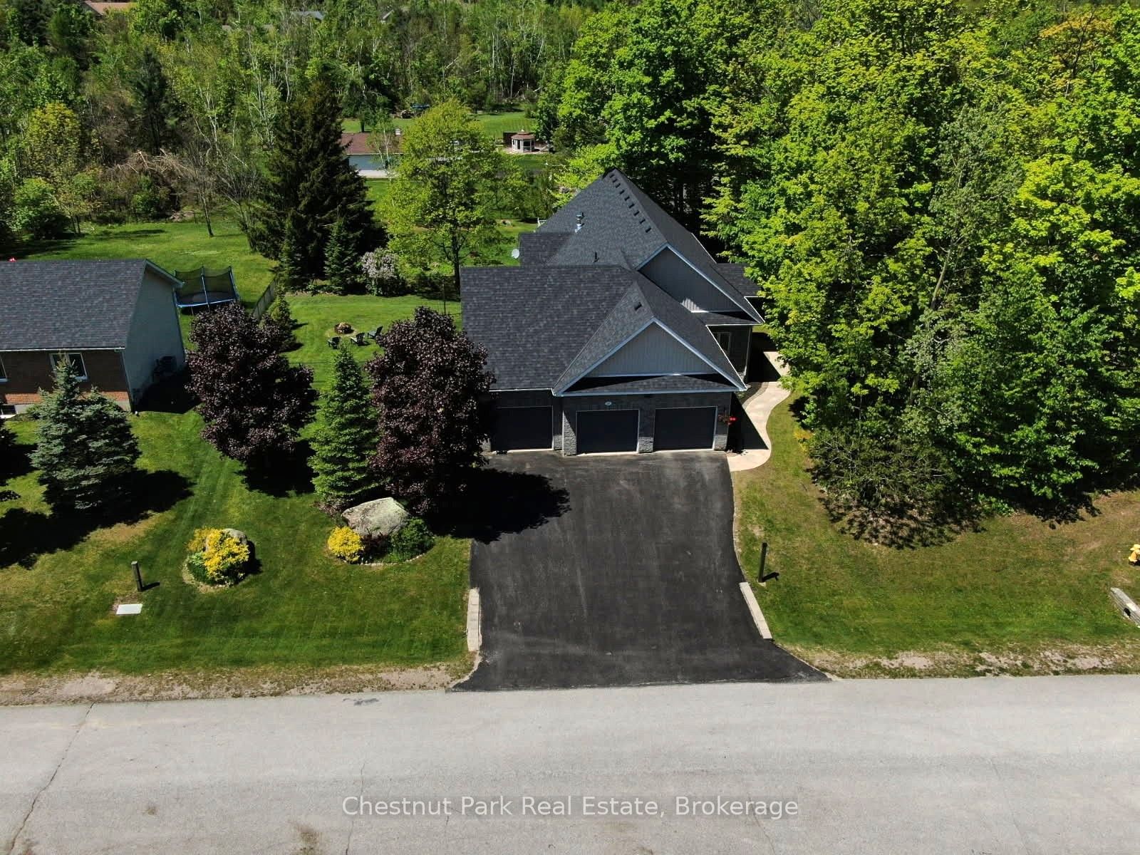 28 Boyd Crescent, Oro-Medonte, ON L0K 1N0 photo 2