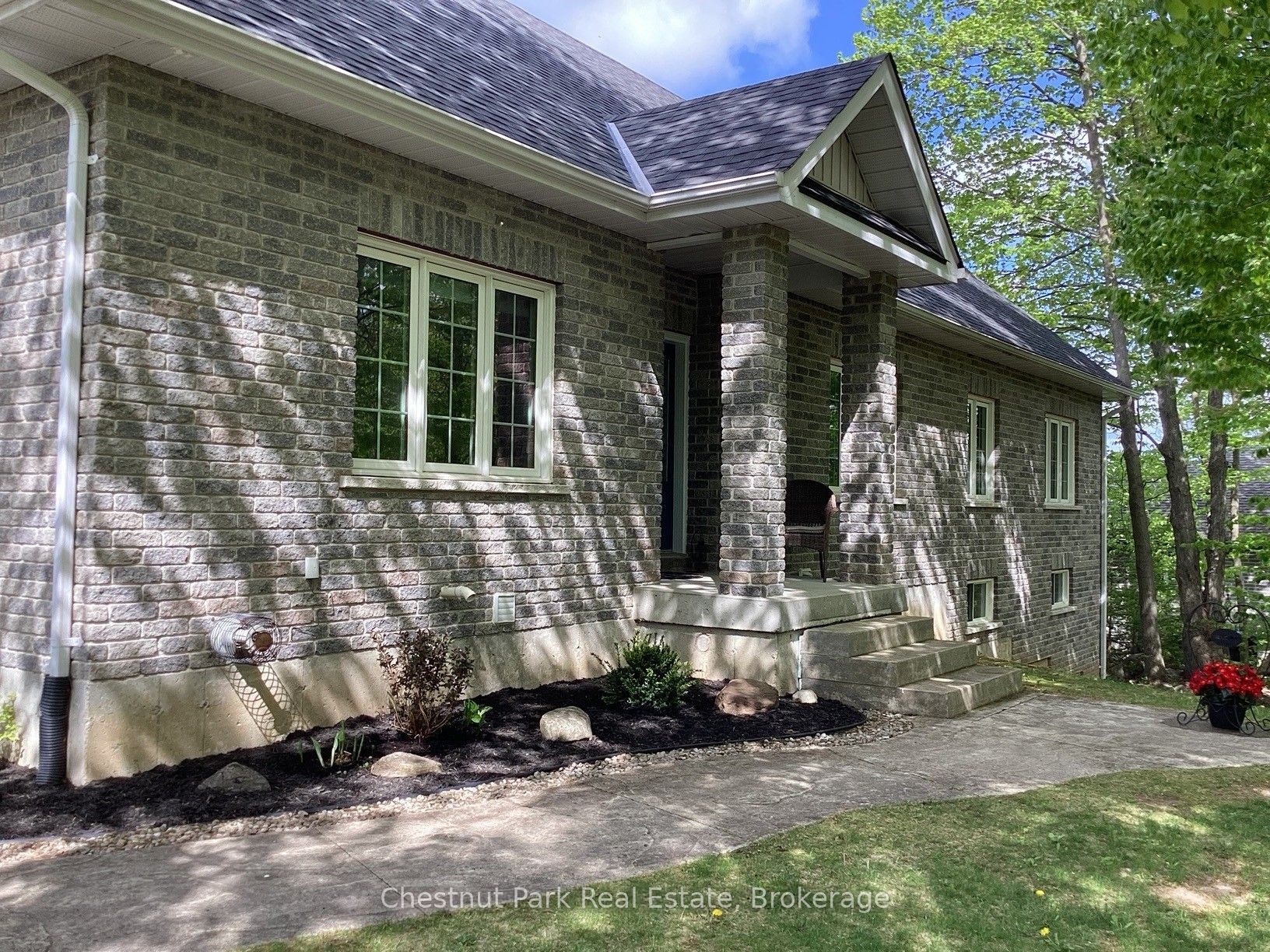 28 Boyd Crescent, Oro-Medonte, ON L0K 1N0 photo 4