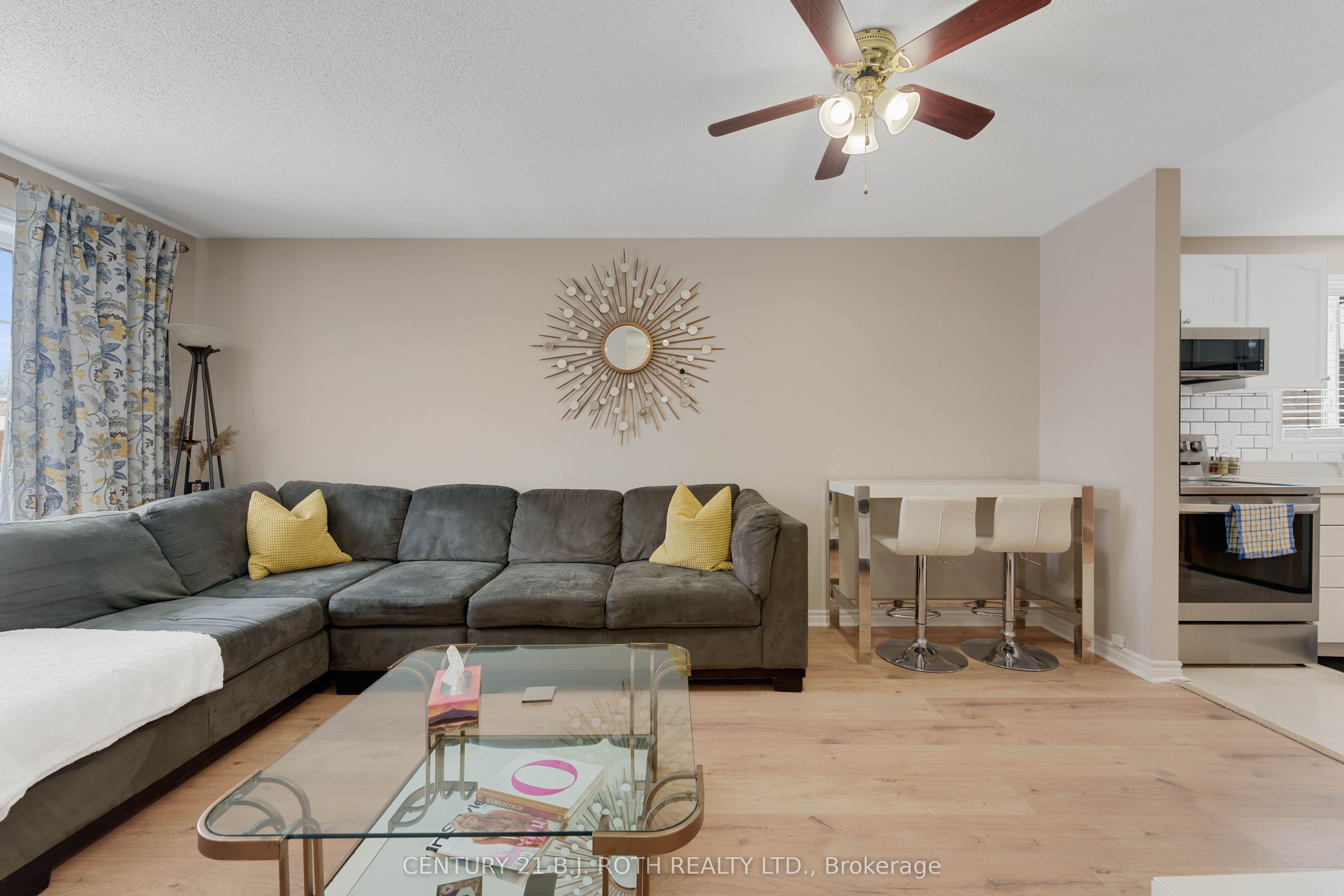 361 Georgian Drive UPPER, Barrie, ON L4M 7A2 photo 4
