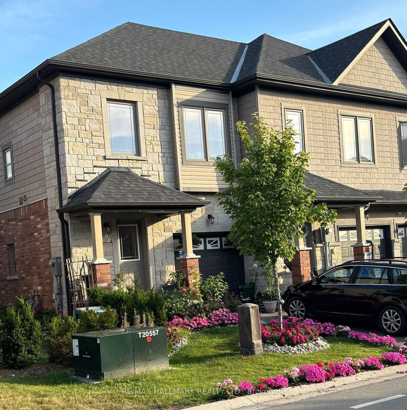 15 Deneb Street, Barrie, ON L4N 1N1 photo 2