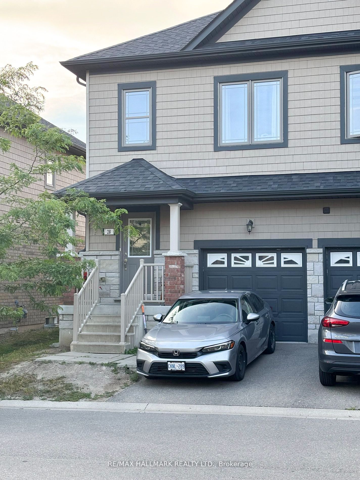 28 Deneb Street, Barrie, ON L4M 0K6 photo 2