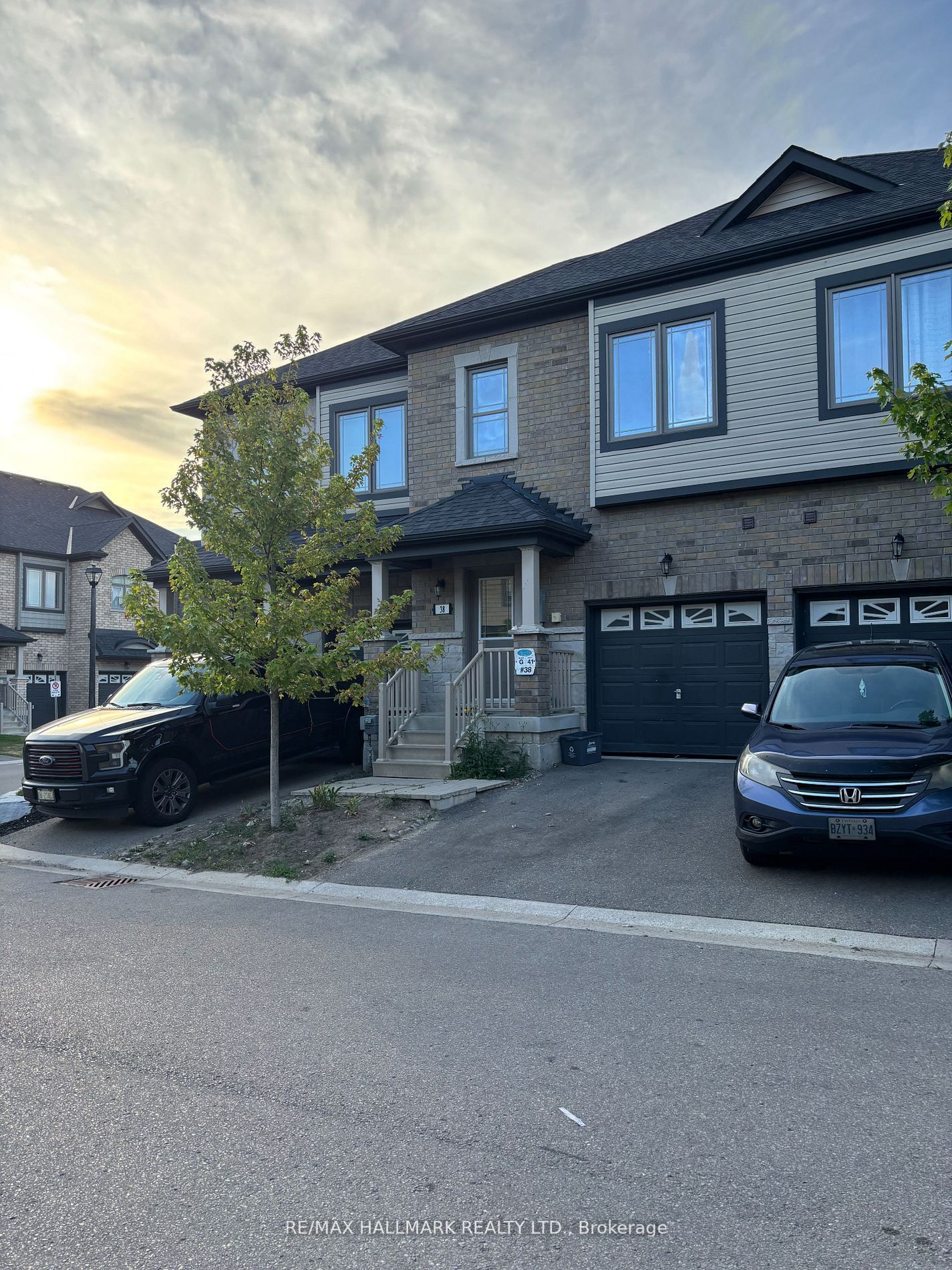 38 Deneb Street, Barrie, ON L4M 0K6