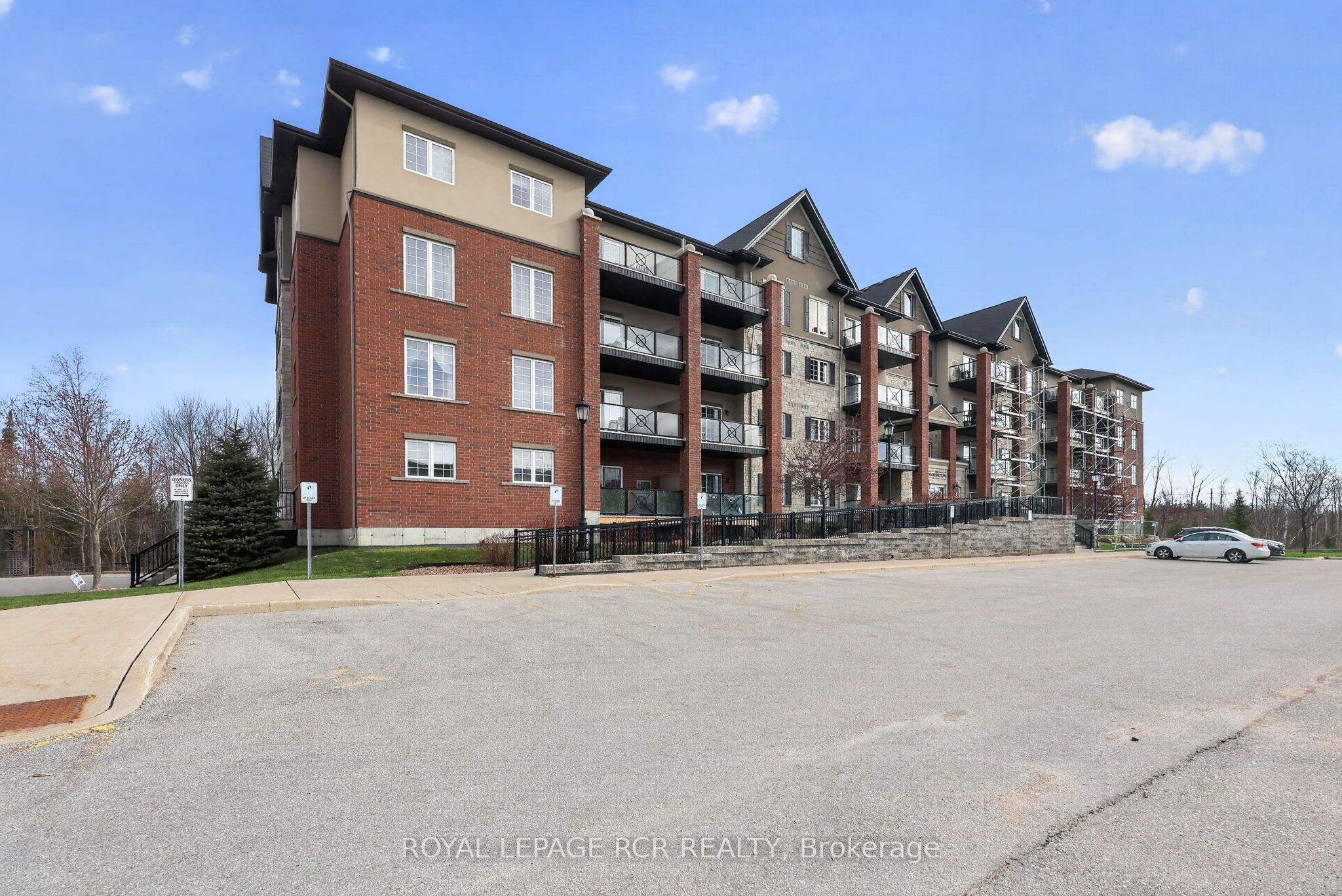 5 Greenwich Street 105, Barrie, ON L4N 7Y8 photo 5