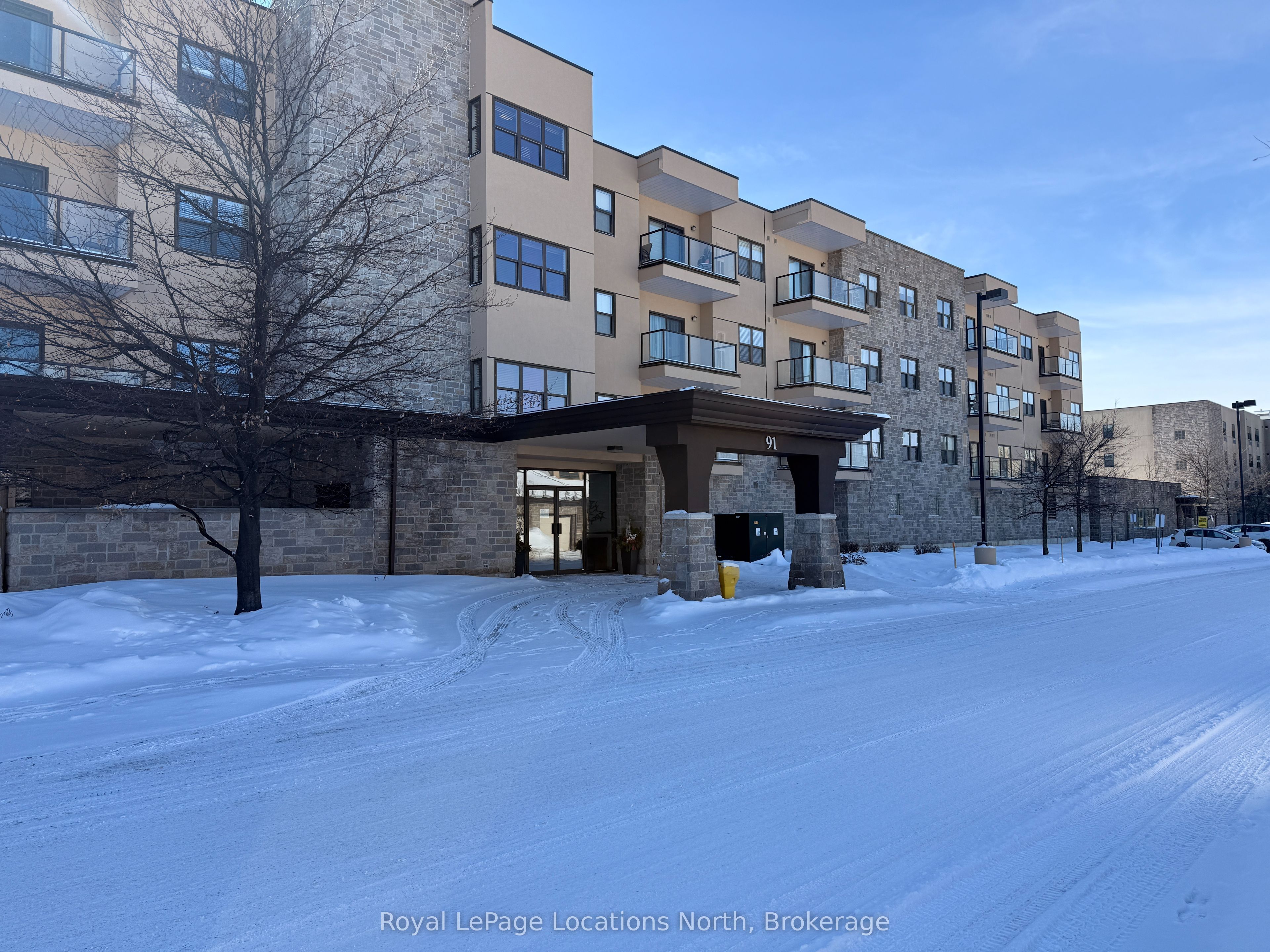 91 RAGLAN Street 303, Collingwood, ON L9Y 4V3