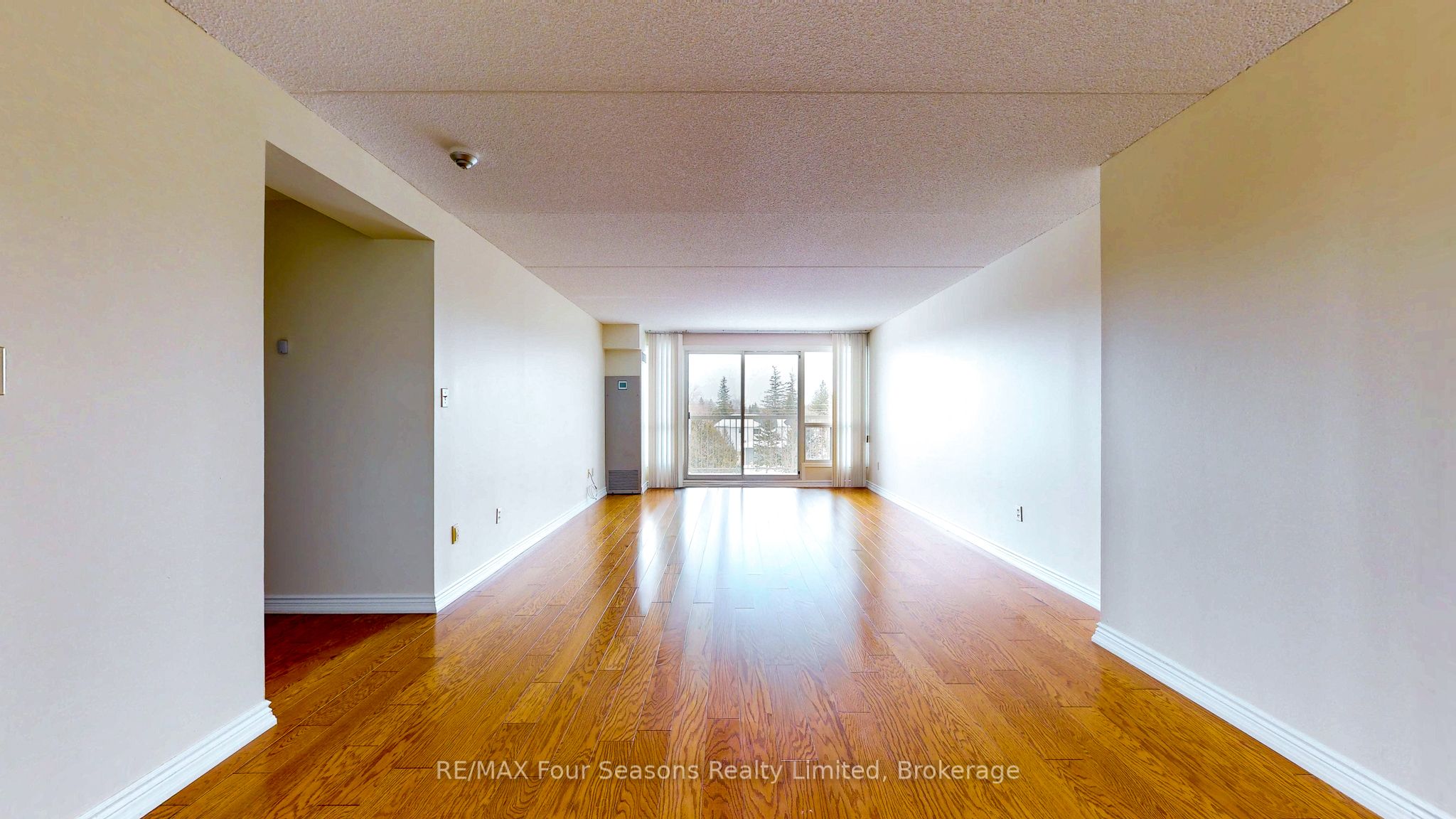 172 Eighth Street 409, Collingwood, ON L9Y 4T2 photo 3