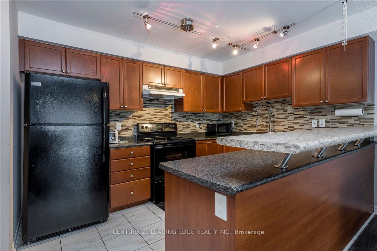 43 Coulter Street 20, Barrie, ON L4N 6L9 photo 3
