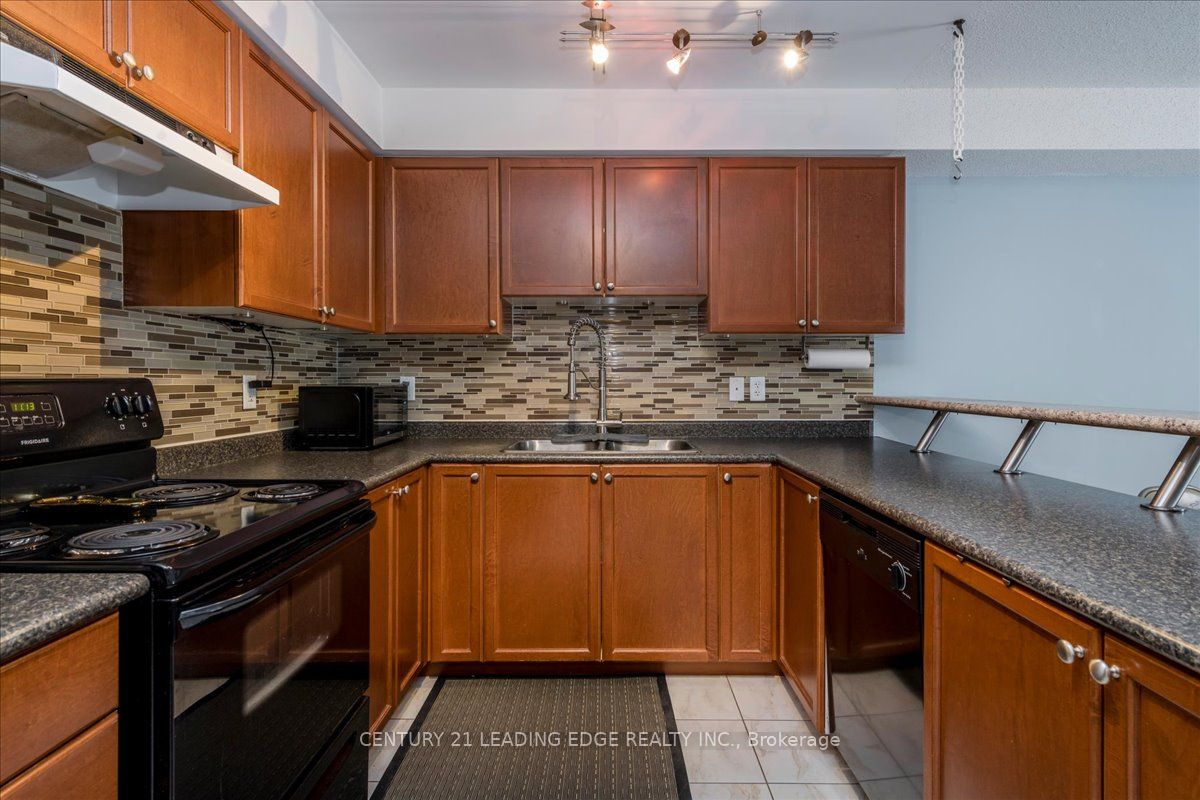 43 Coulter Street 20, Barrie, ON L4N 6L9 photo 4