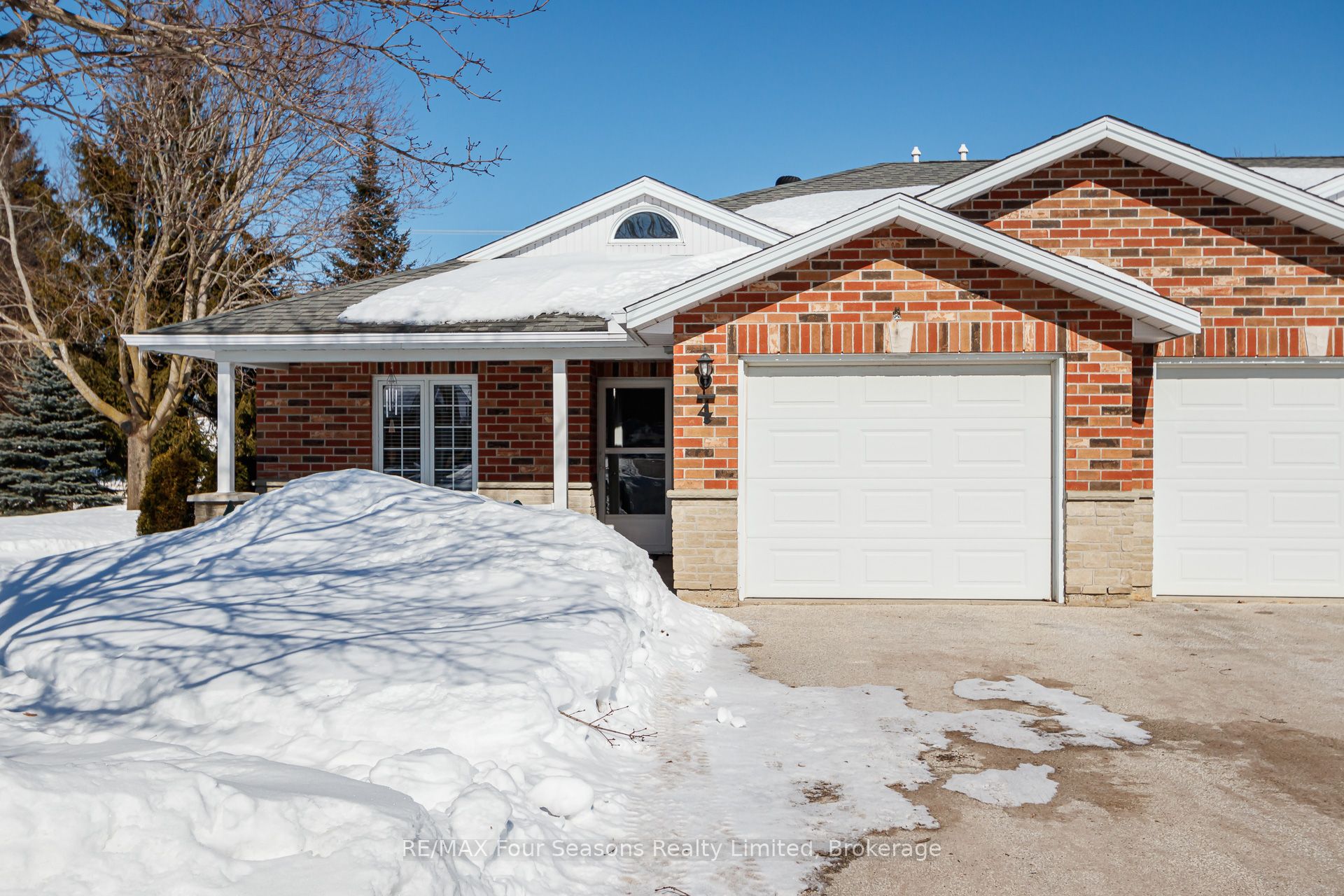 275 Huron Street 4, Clearview, ON L0M 1S0