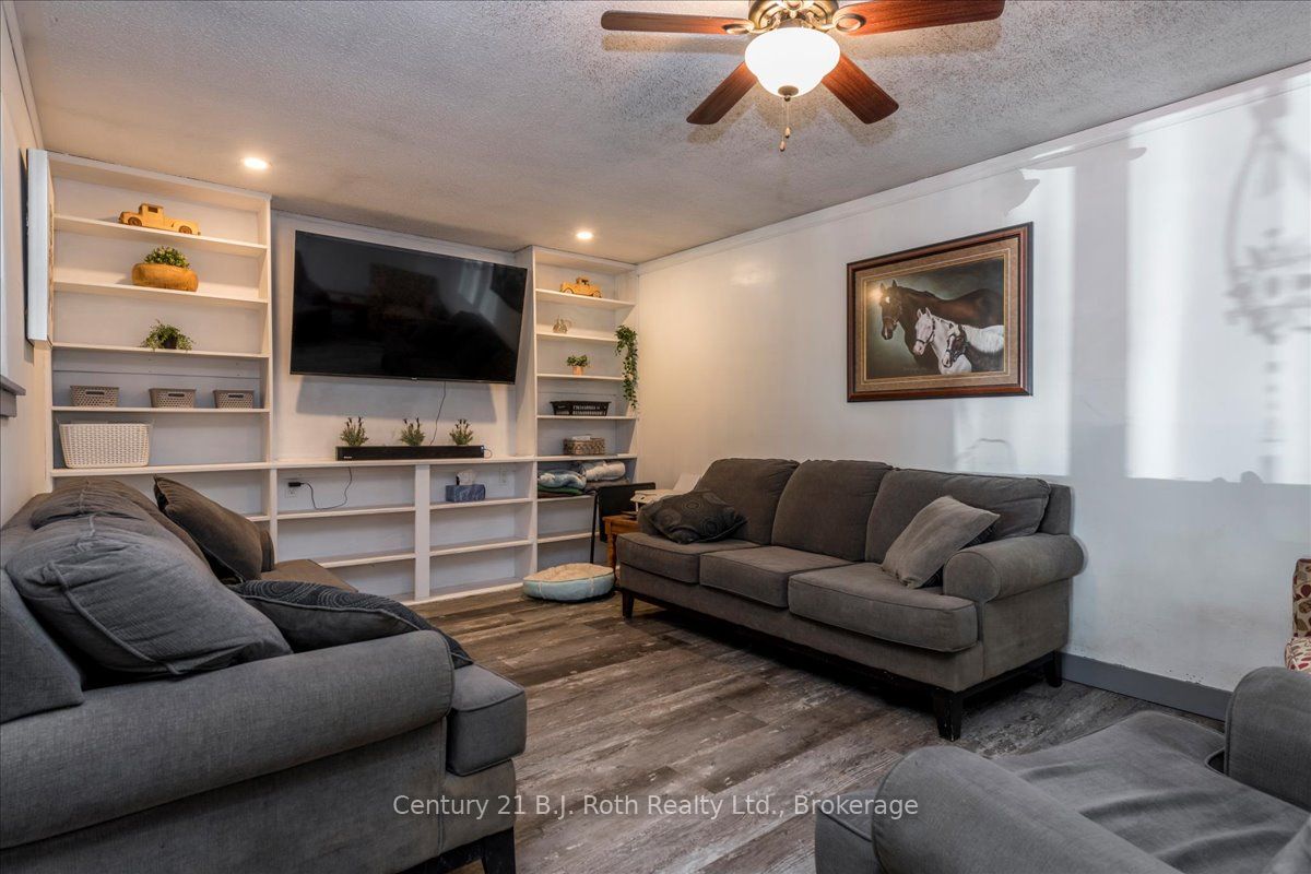 2286 Flos 10 Road, Springwater, ON L0L 1P0 photo 4