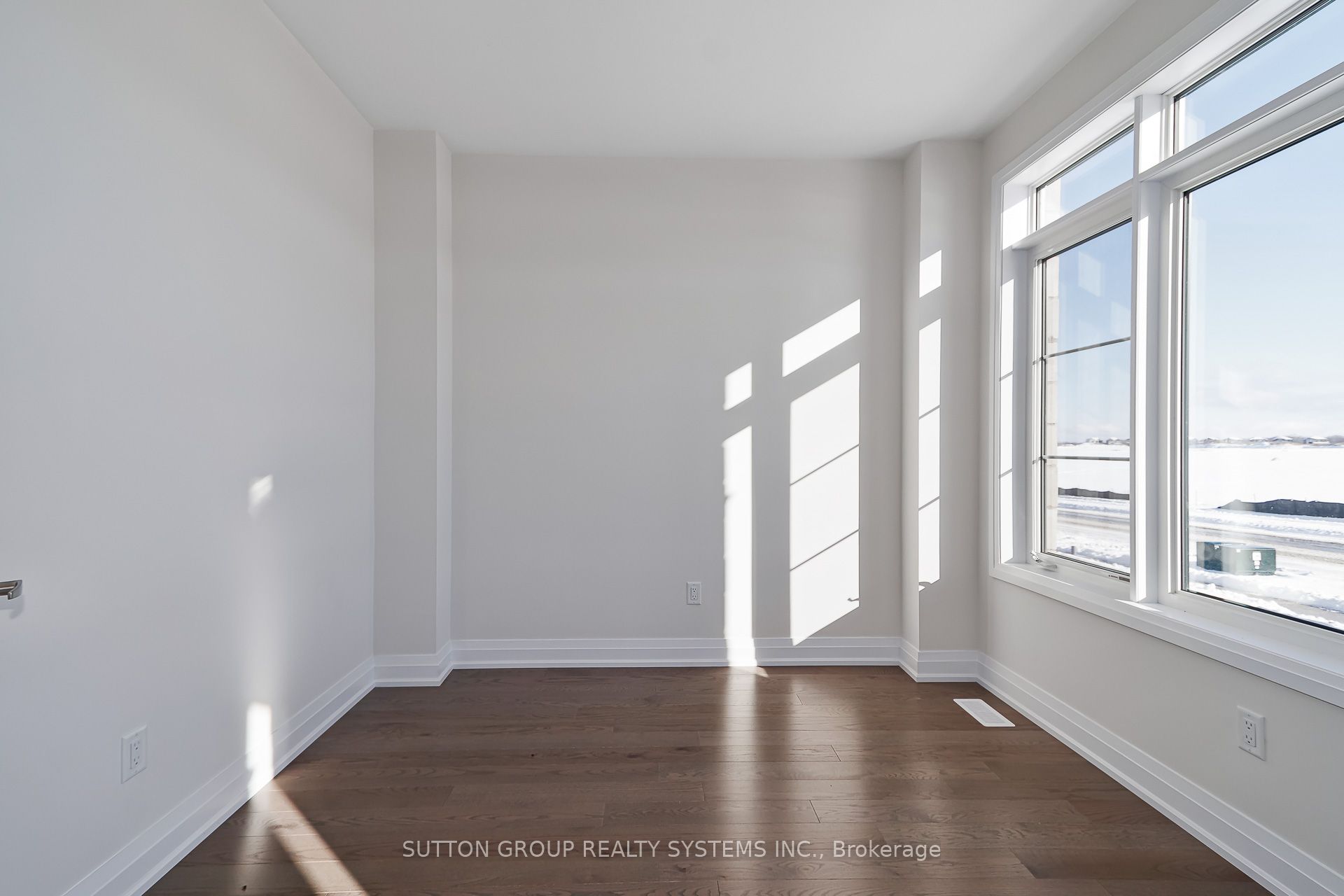 9 Sun Valley Avenue, Wasaga Beach, ON L9Z 0N6 photo 5