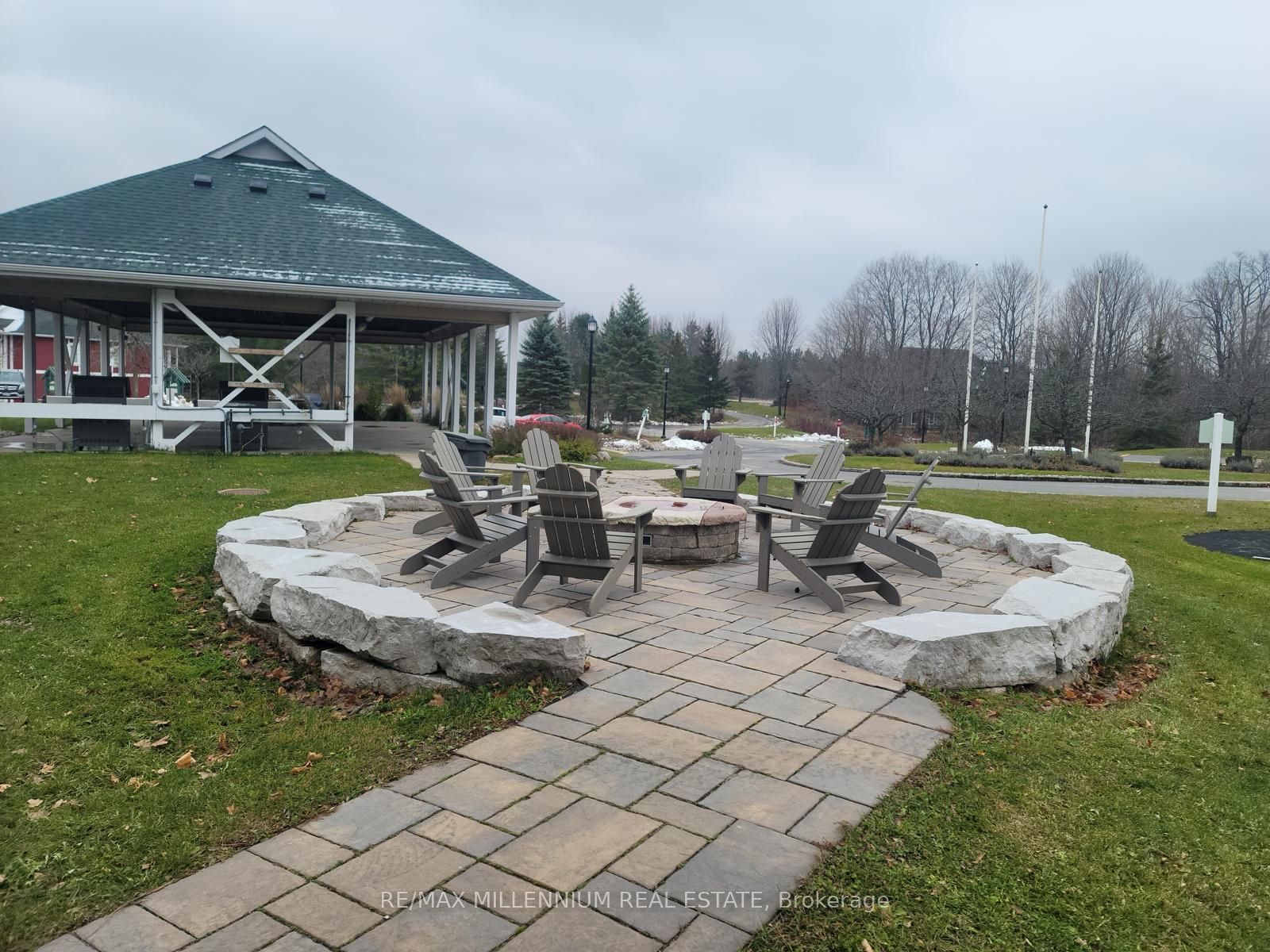 90 Highland Drive 2442-43, Oro-Medonte, ON L0L 2L0 photo 2