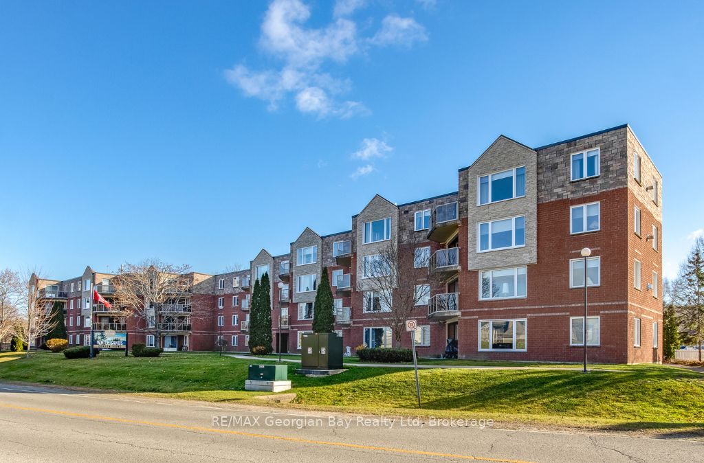 11 Beck Boulevard 102, Penetanguishene, ON L9M 2G1 photo 5