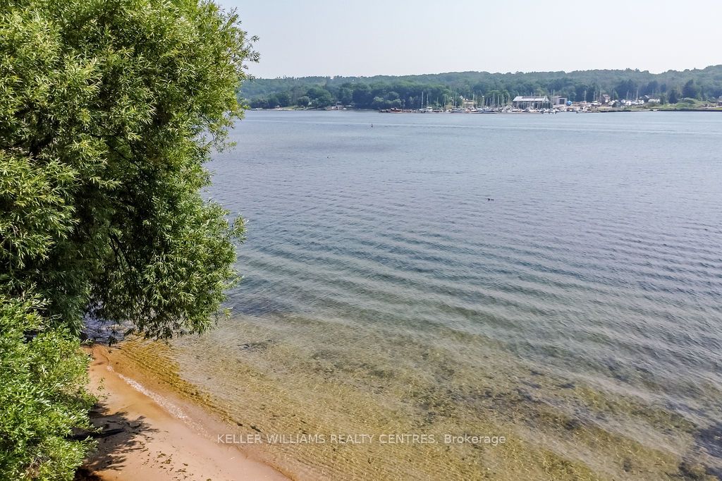379 Champlain Road, Penetanguishene, ON L9M 1S3 photo 4