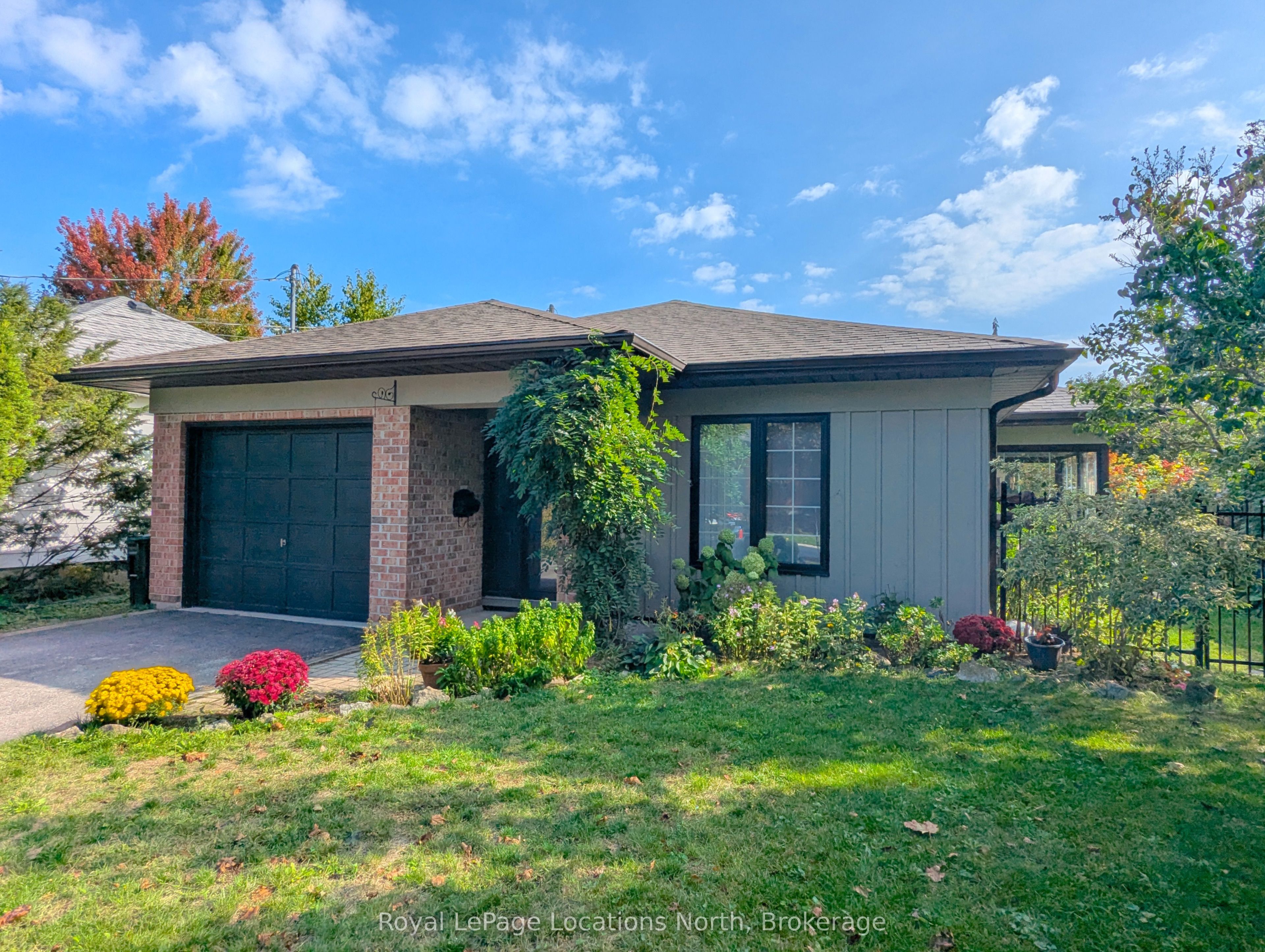 115 Robinson Street, Collingwood, ON L9Y 3M2 photo 2