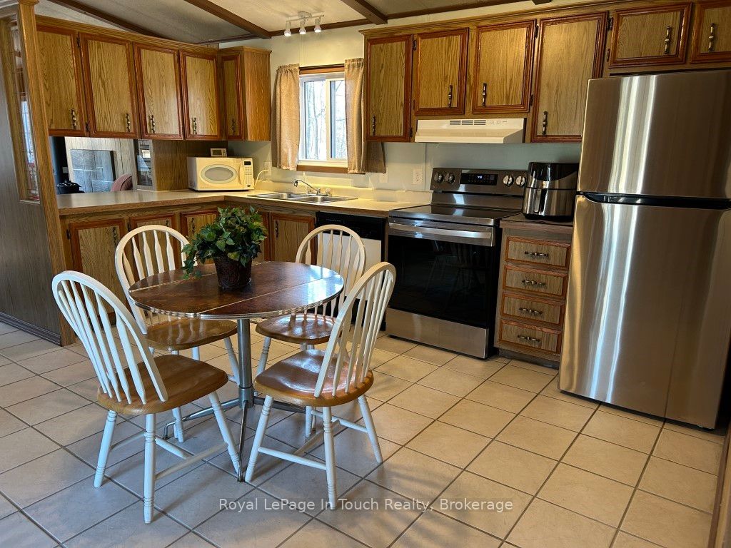 5263 Elliott Side Road 37, Tay, ON L4R 4K3 photo 4