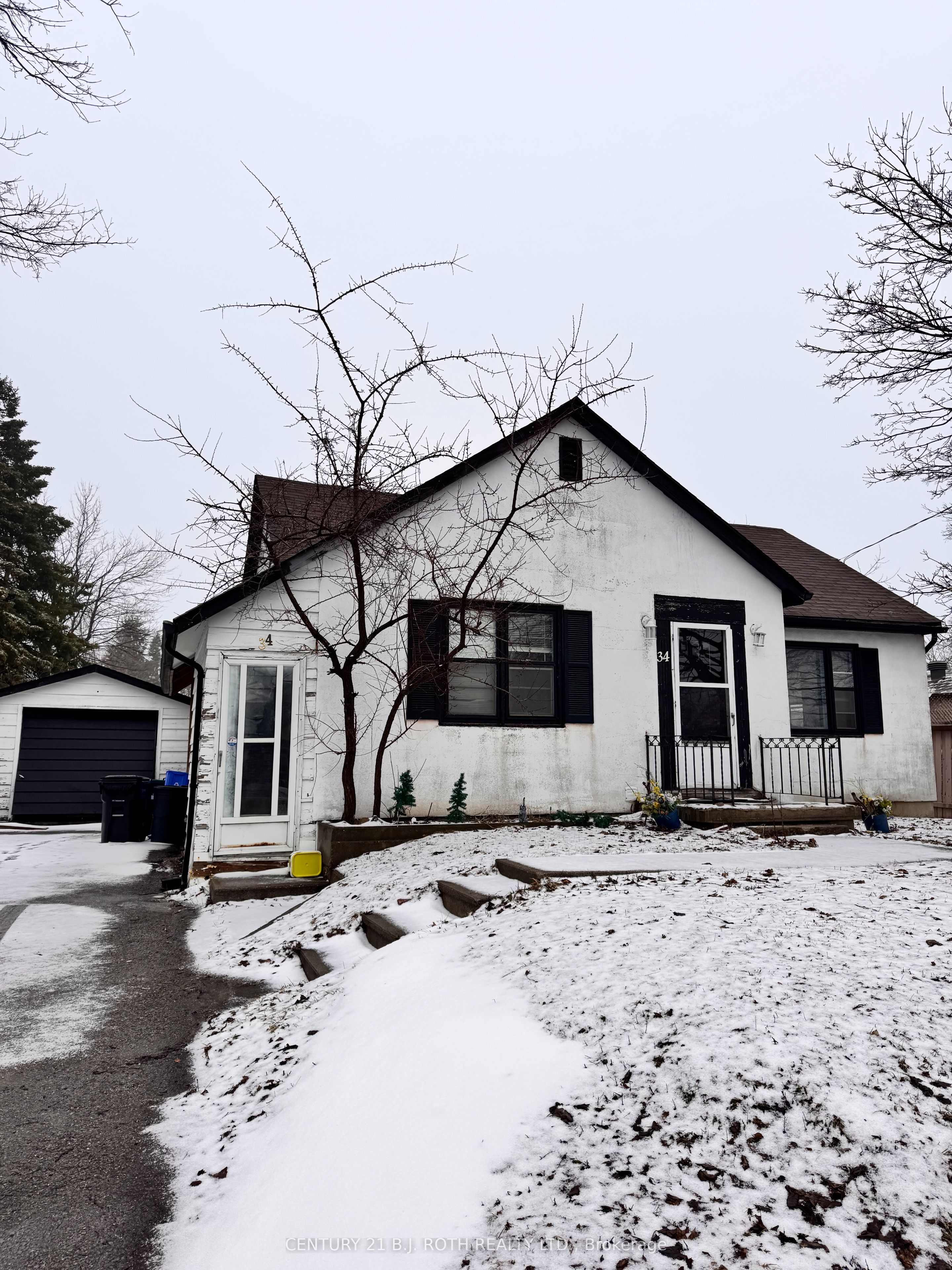 34 Cundles Road E, Barrie, ON L4M 2Z5 photo 2