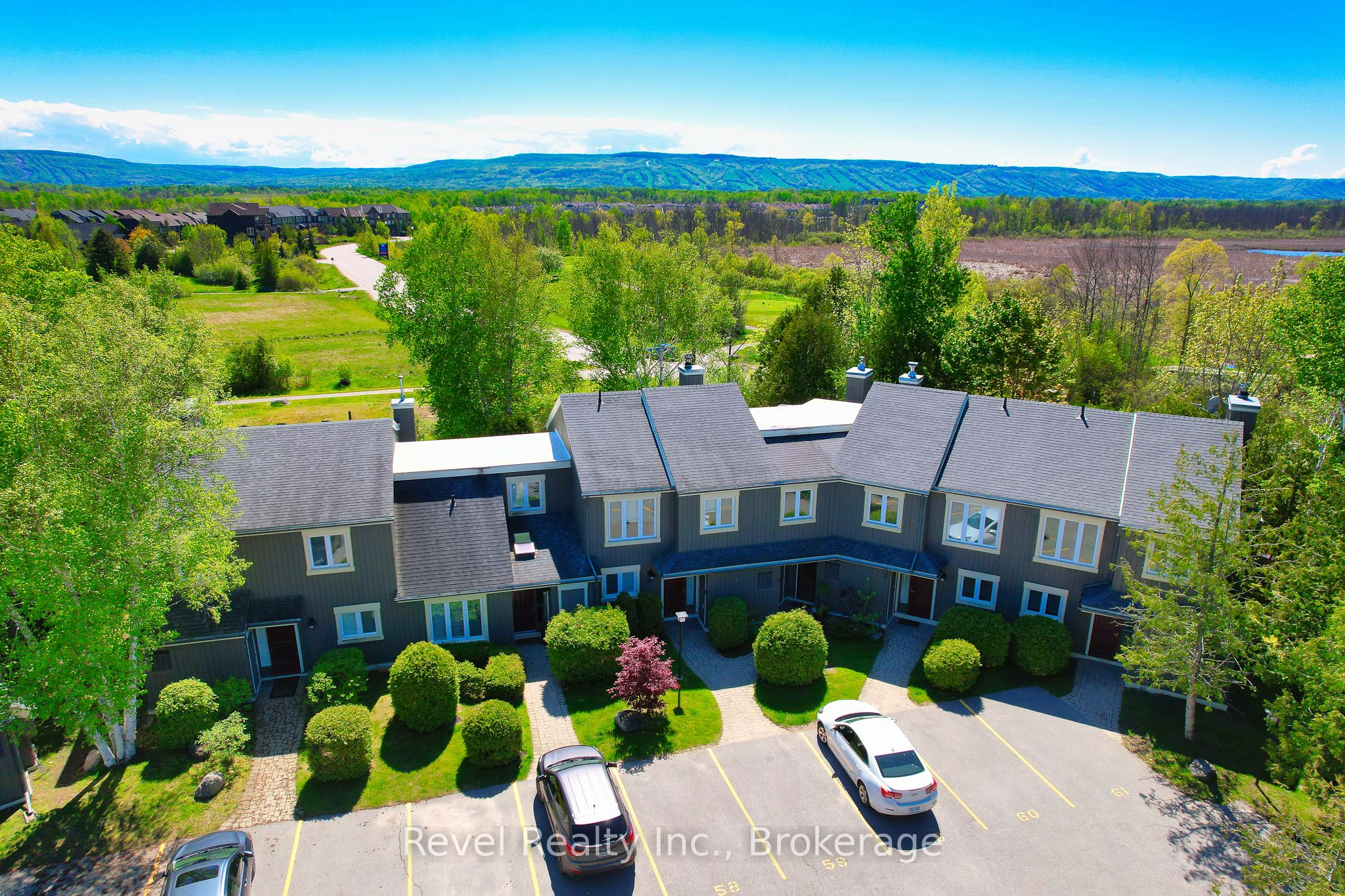 145 Fairway Crescent 58, Collingwood, ON L9Y 5B4 photo 2