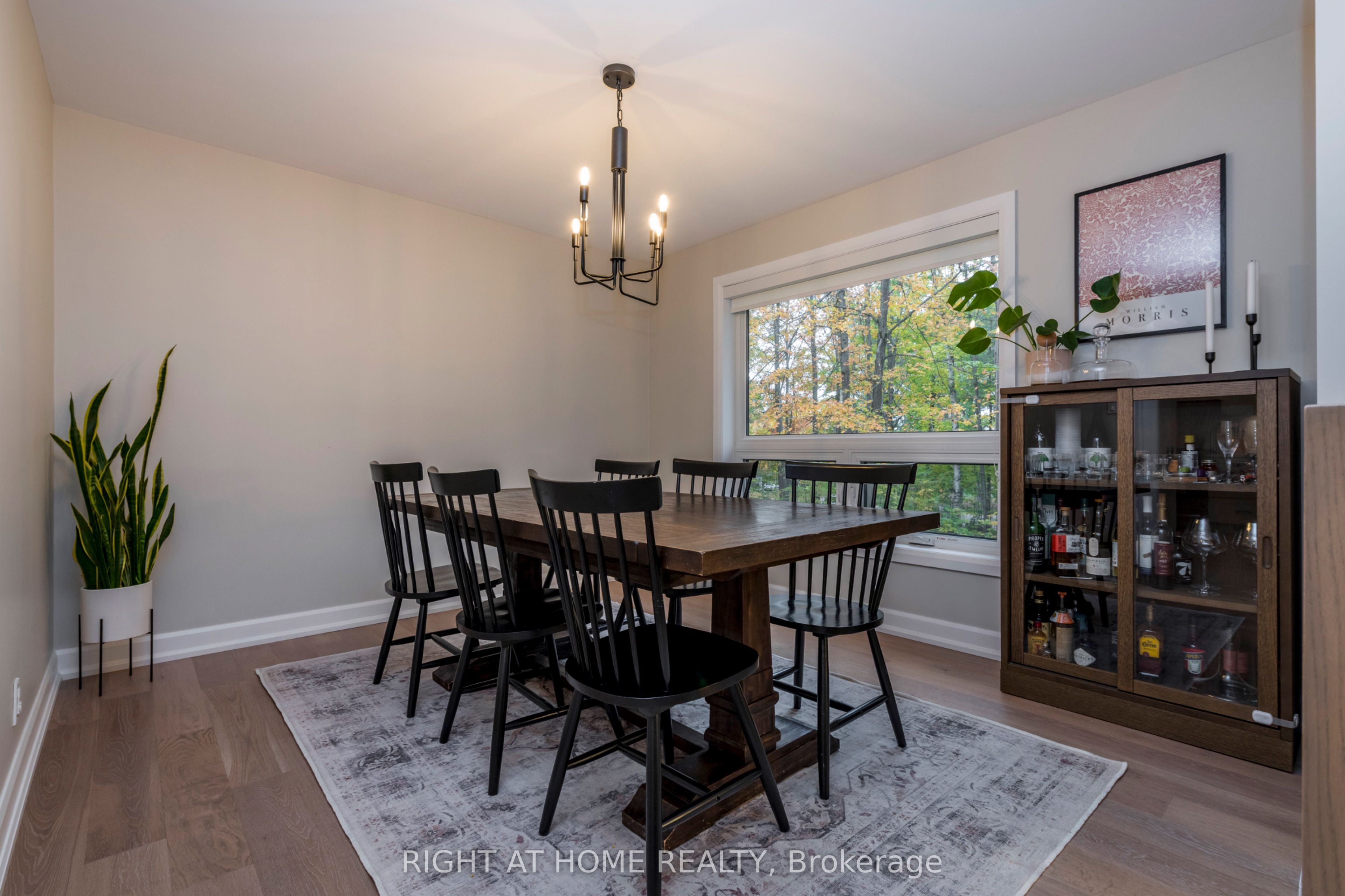 11 Woodland Crescent, Oro-Medonte, ON L4M 4Y8 photo 5
