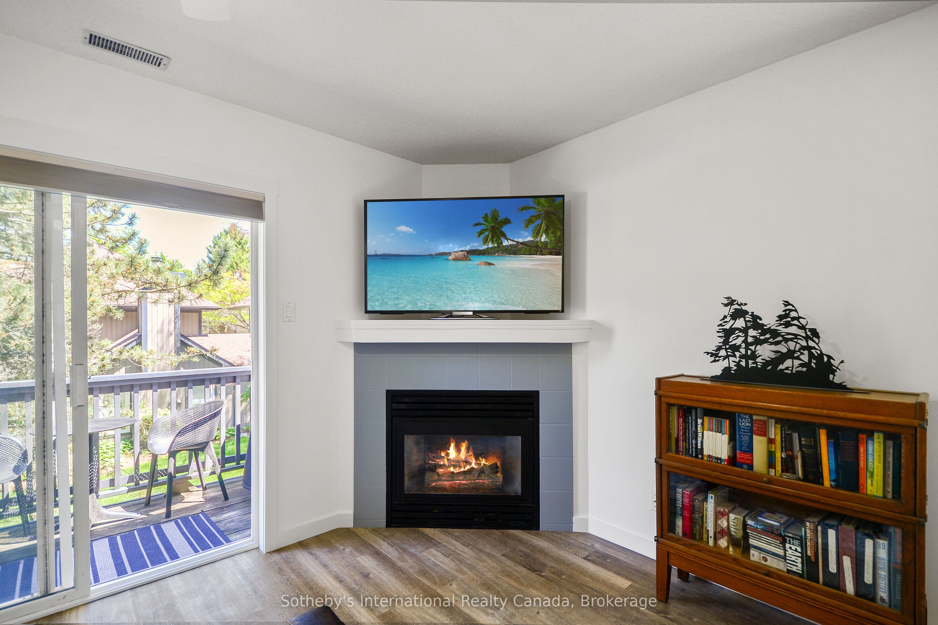 331 MARINERS Way, Collingwood, ON L9Y 5C7 photo 3