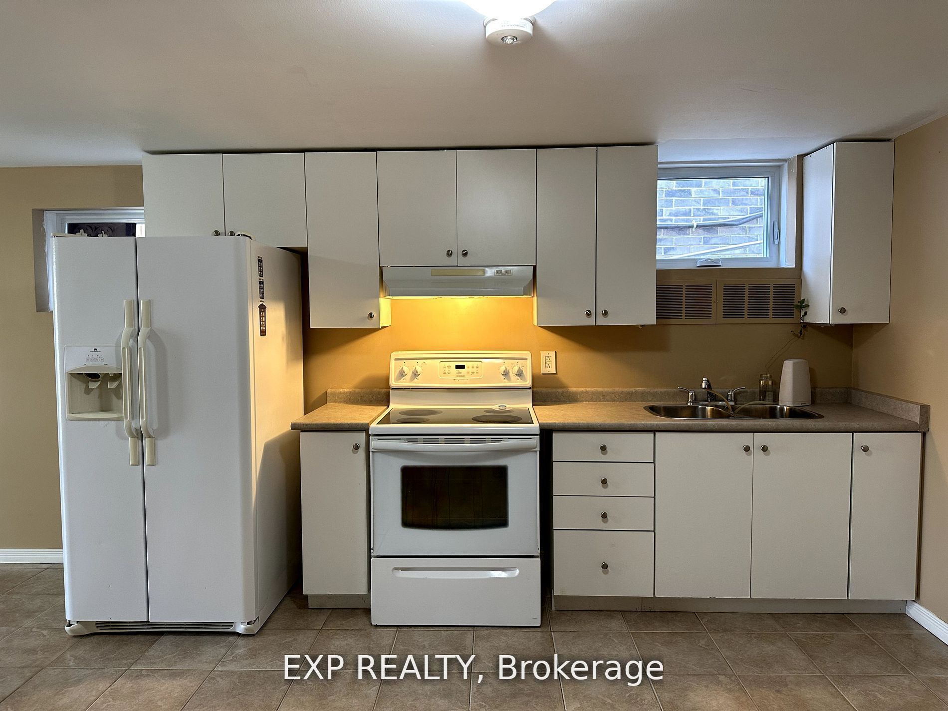 91 Sun King Crescent Basement, Barrie, ON L4M 7K4 photo 4