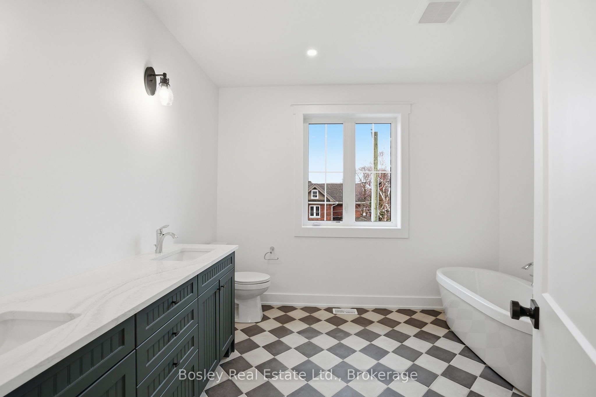 125 Sixth Street, Collingwood, ON L9Y 5V1 photo 2
