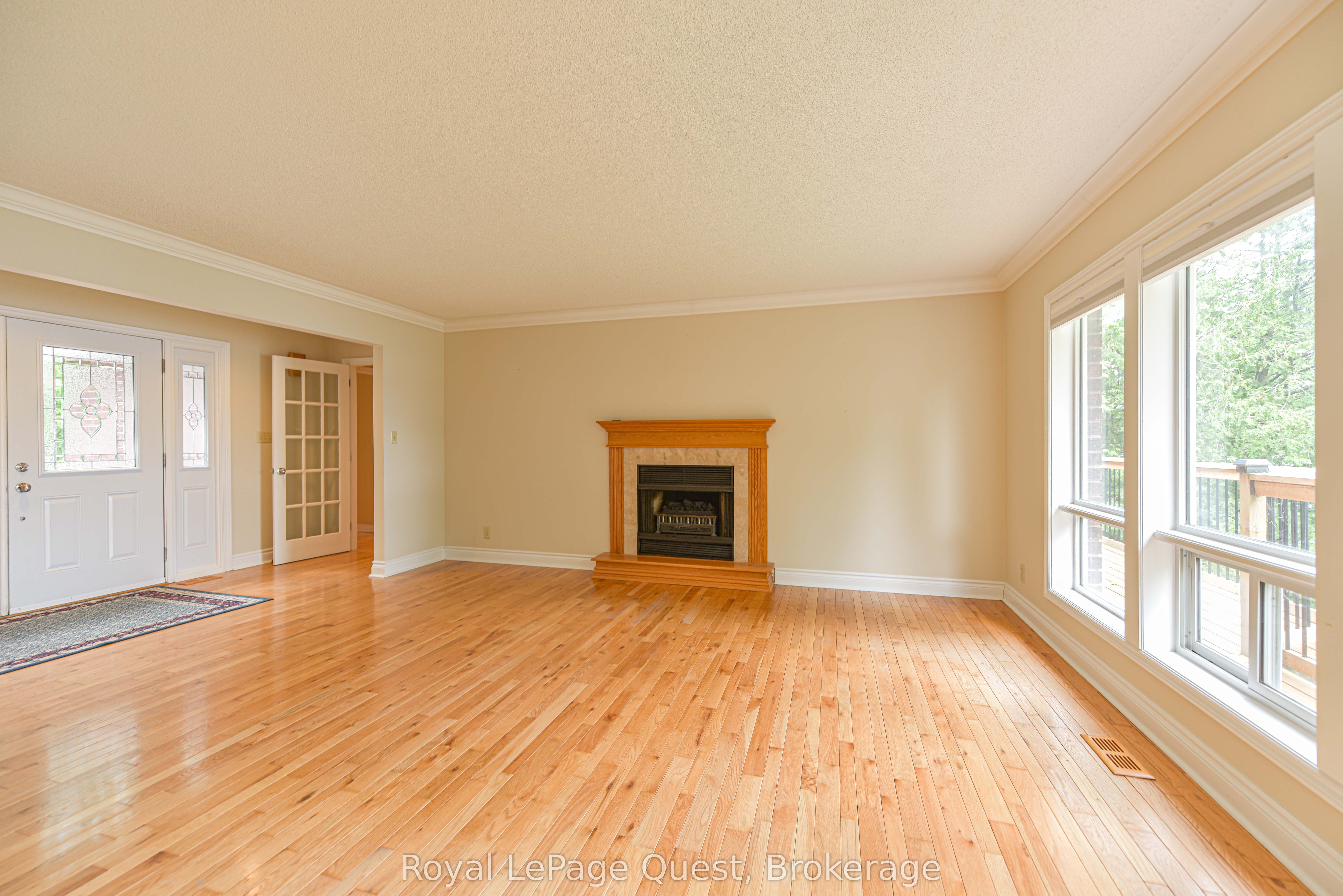 27 Heyden Avenue, Orillia, ON L3V 0G5 photo 3