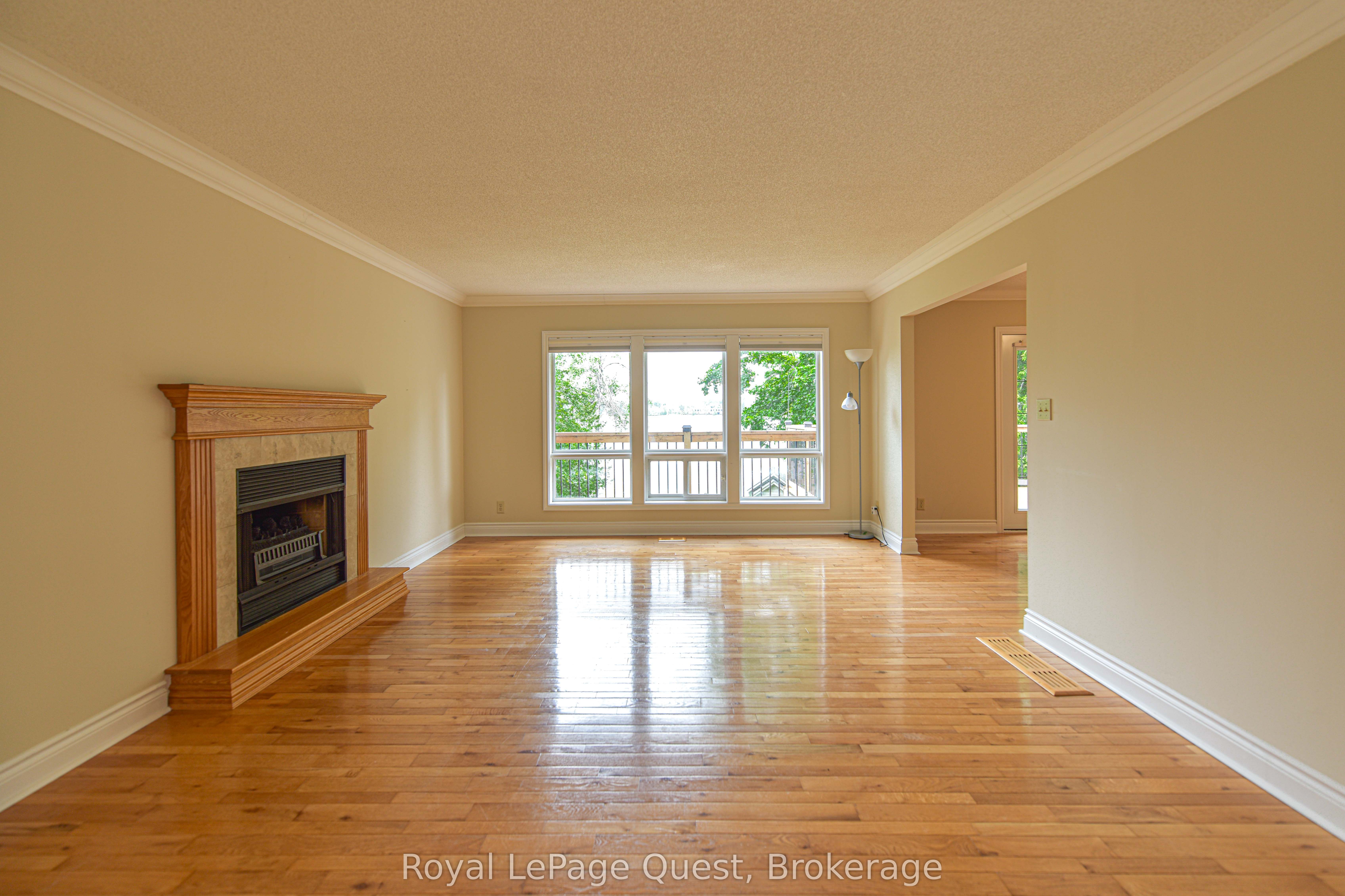 27 Heyden Avenue, Orillia, ON L3V 0G5 photo 4