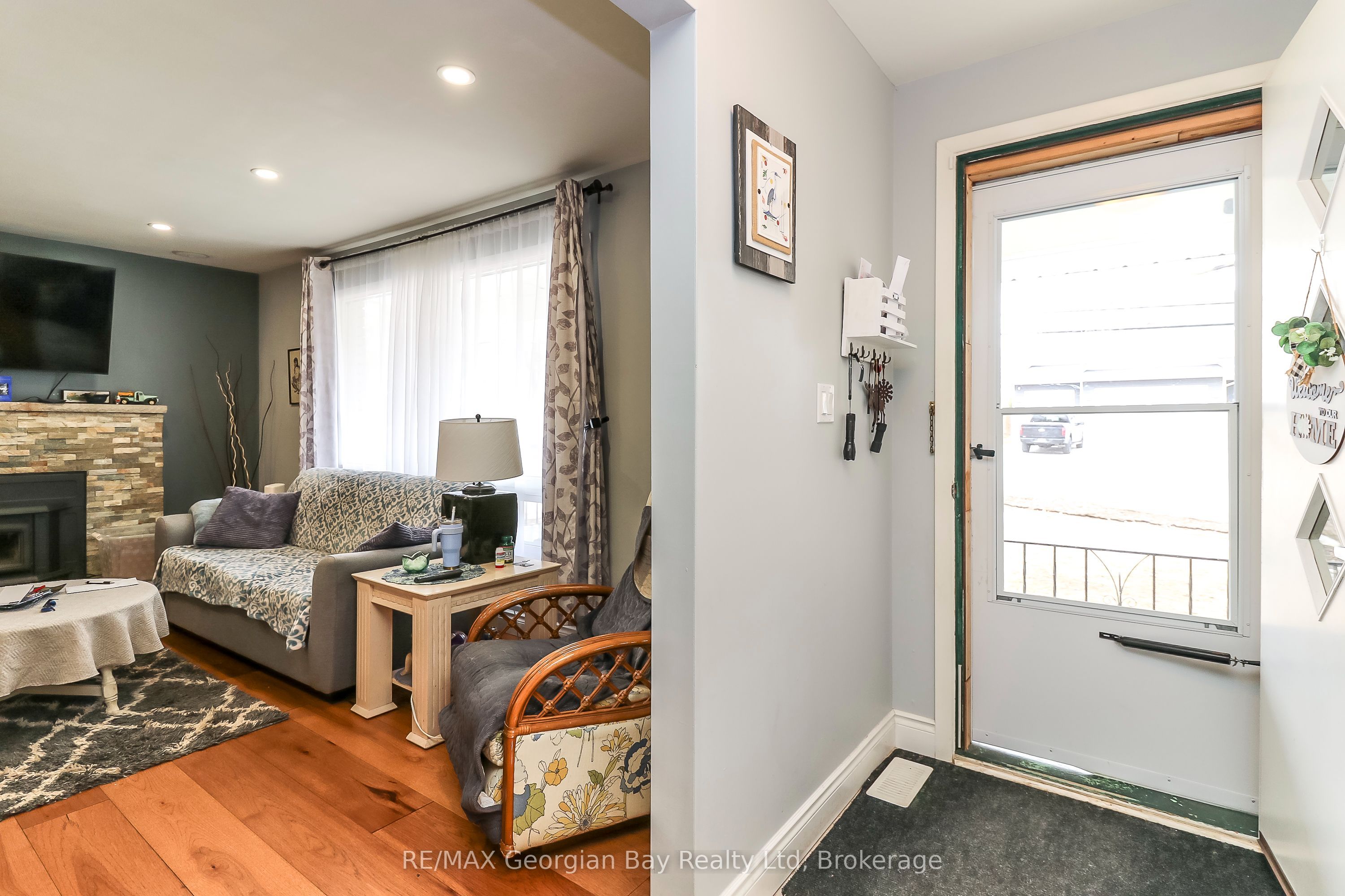 57 MAPLE Street, Tay, ON L0K 2A0 photo 3