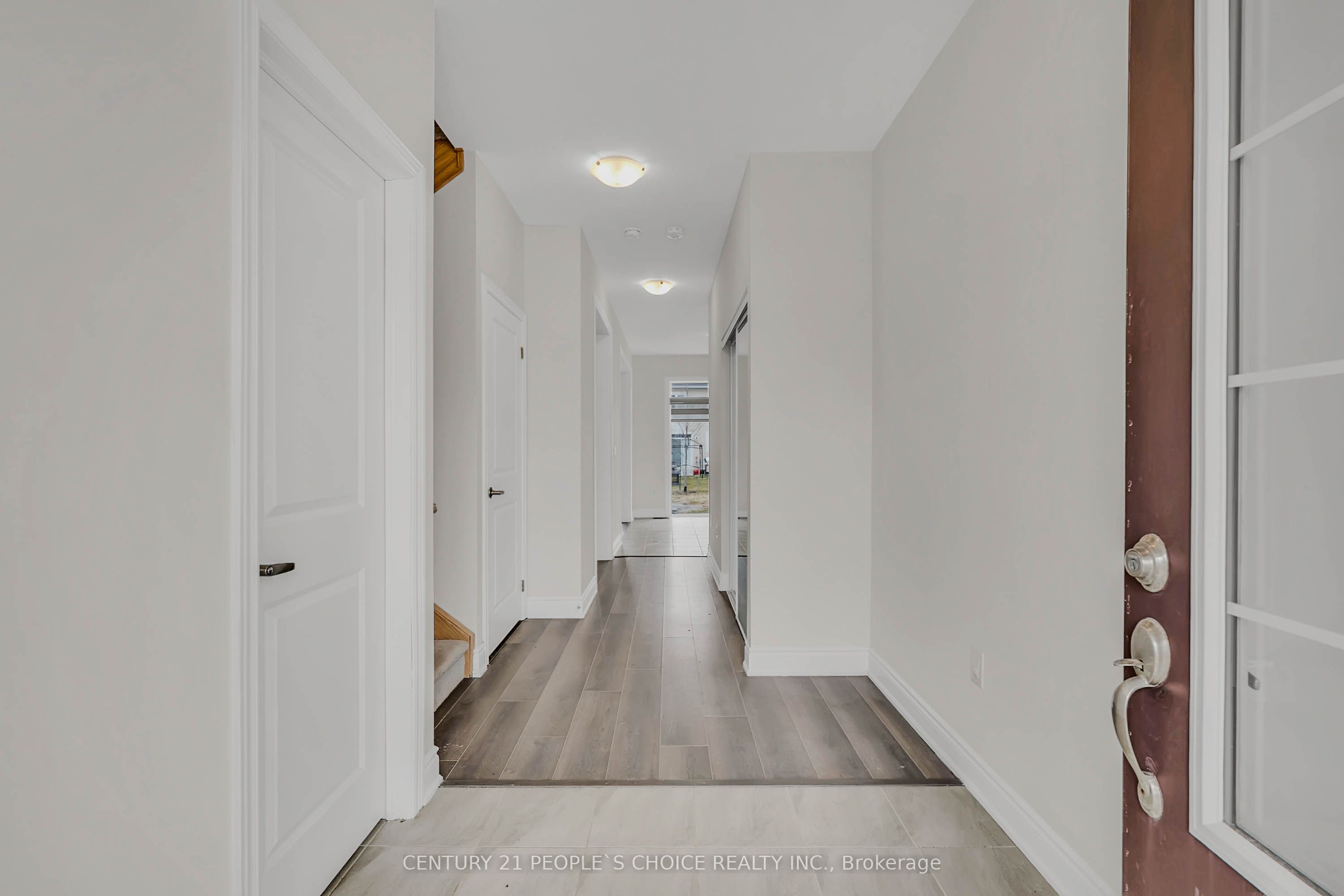 69 Central Square Boulevard, Wasaga Beach, ON L9Z 0L9 photo 4
