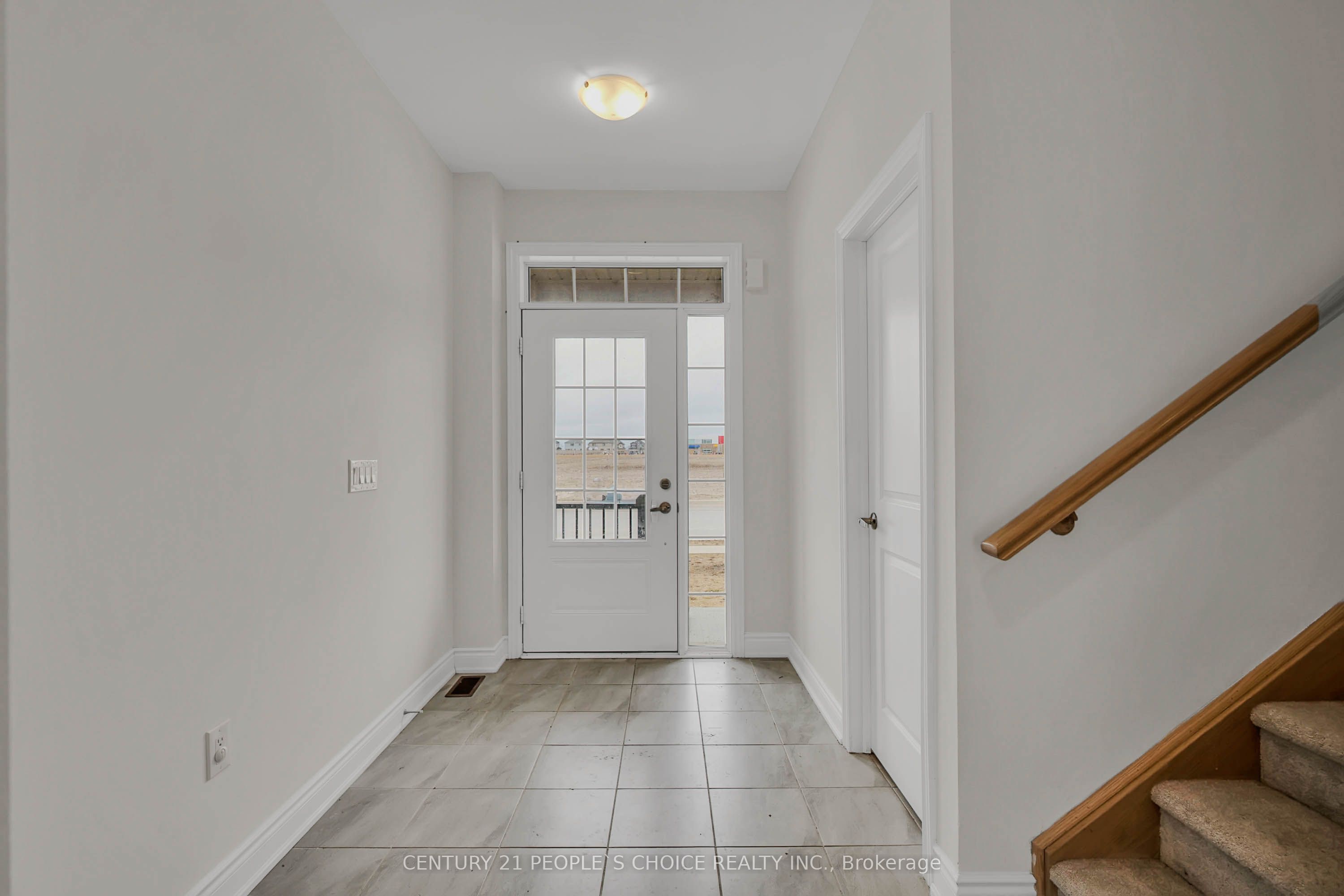 69 Central Square Boulevard, Wasaga Beach, ON L9Z 0L9 photo 5
