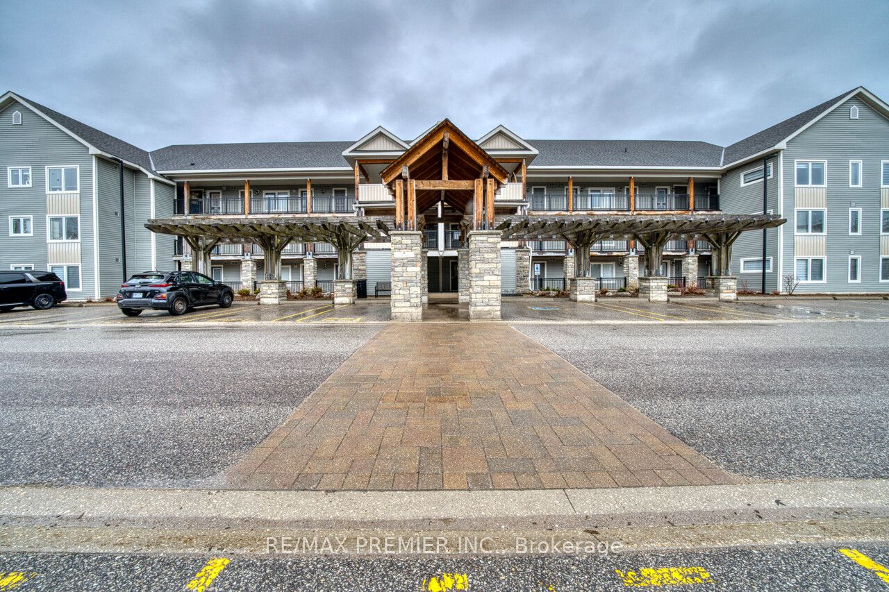 2 Cove Court 302, Collingwood, ON L9Y 0Y6