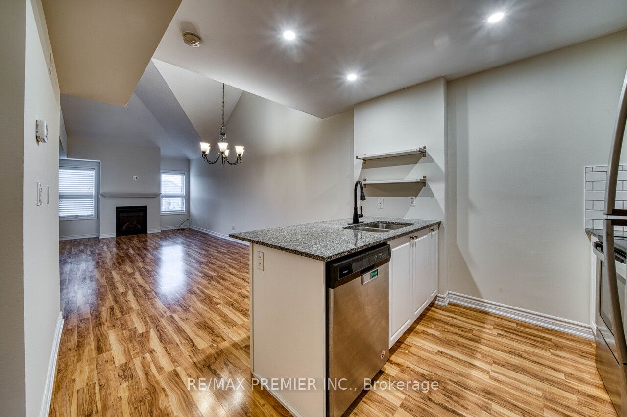 2 Cove Court 302, Collingwood, ON L9Y 0Y6 photo 5