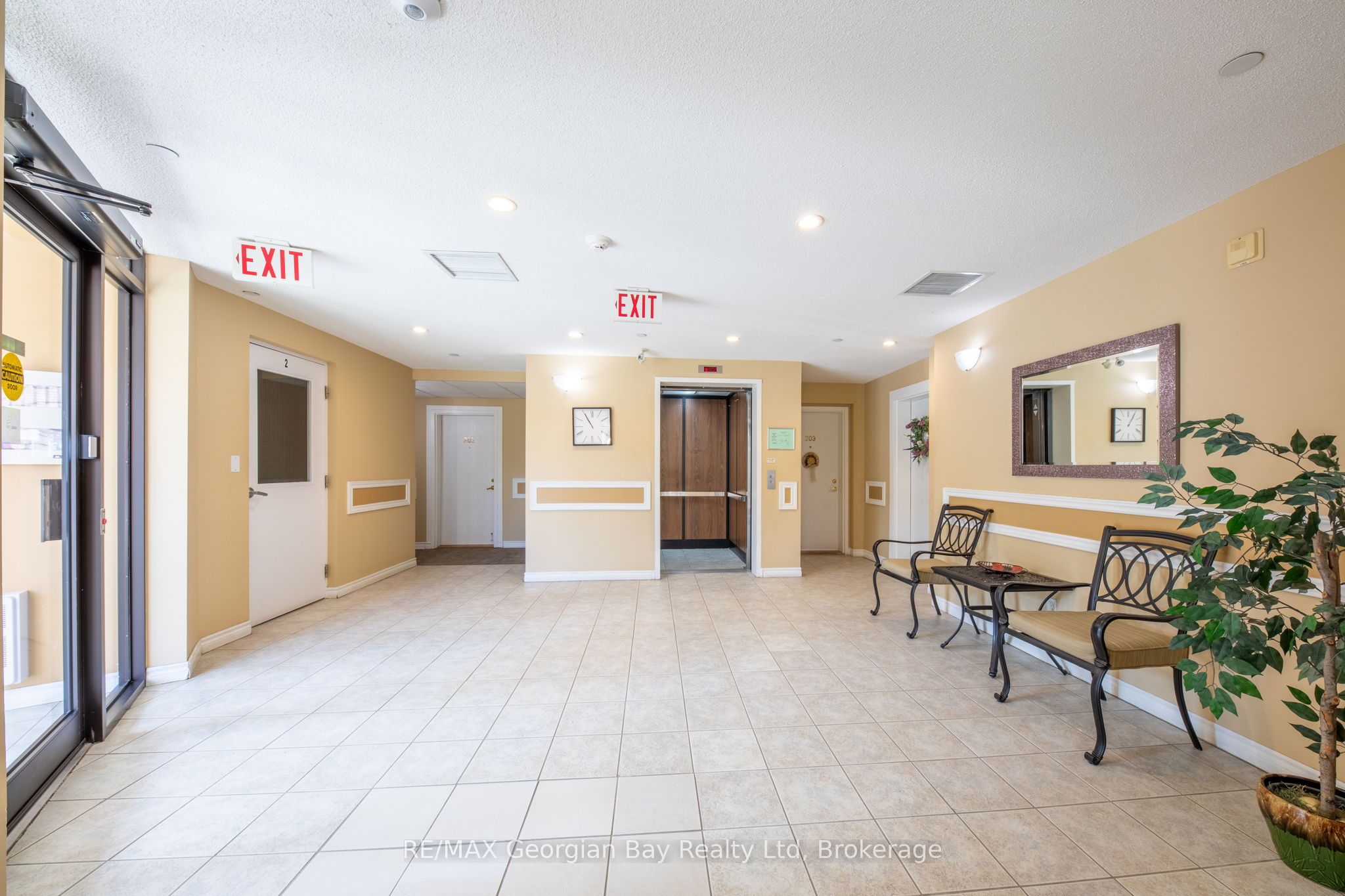 4 Beck Boulevard 307, Penetanguishene, ON L9M 2H3 photo 3