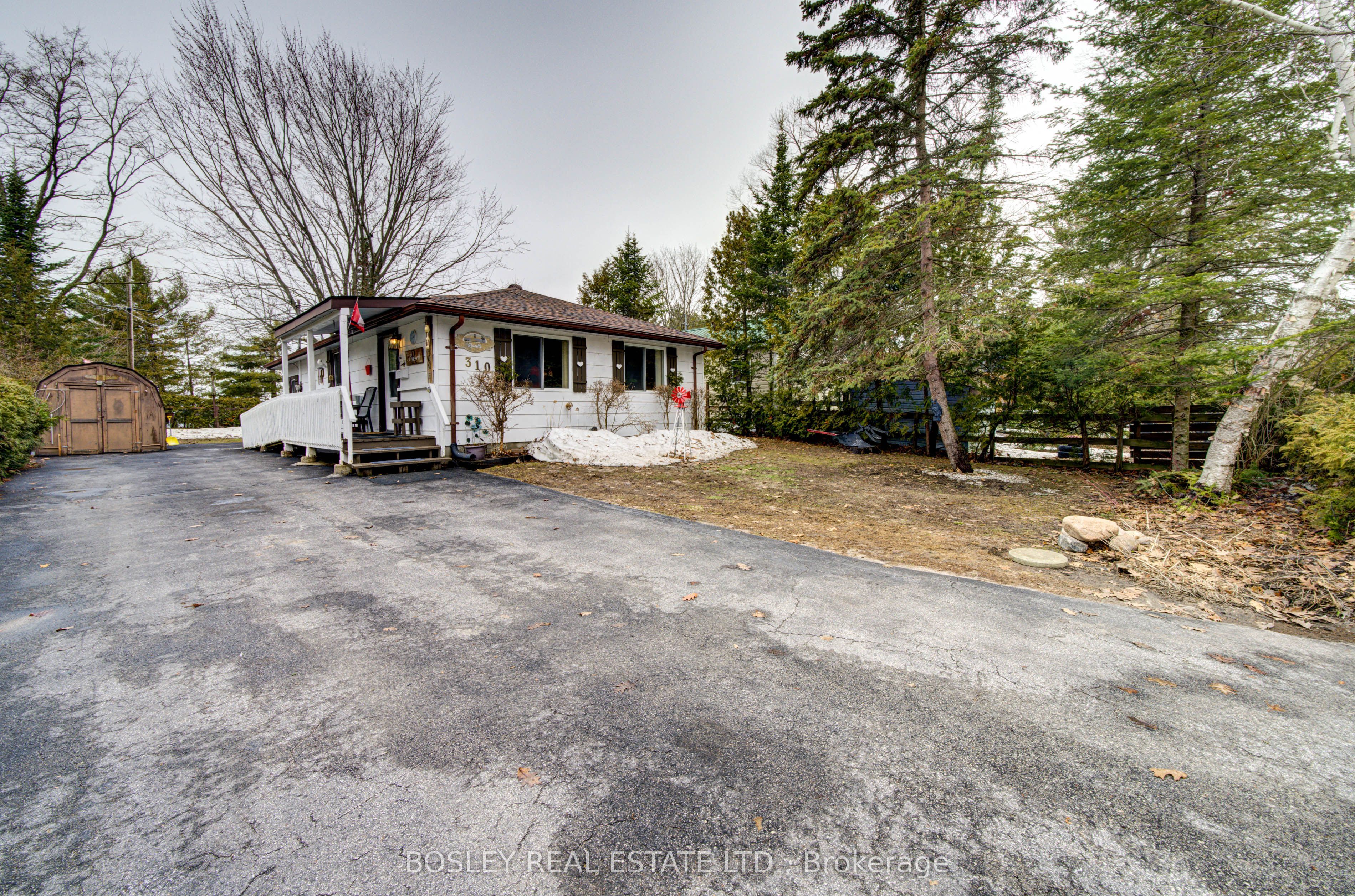 310 Tiny Beaches Road S, Tiny, ON L0L 2J0 photo 2