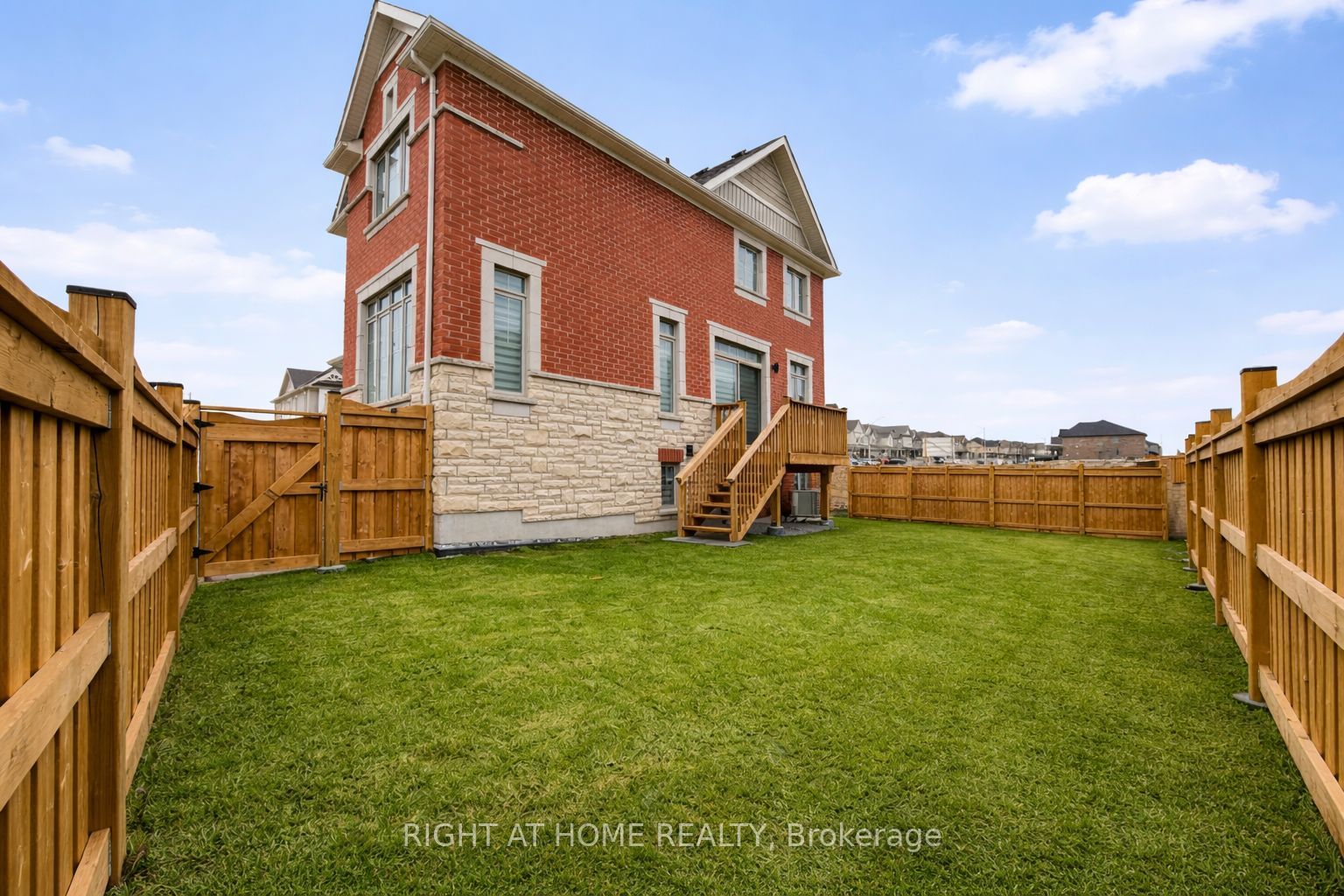 2 Sagewood Avenue, Barrie, ON L9J 0L1 photo 3